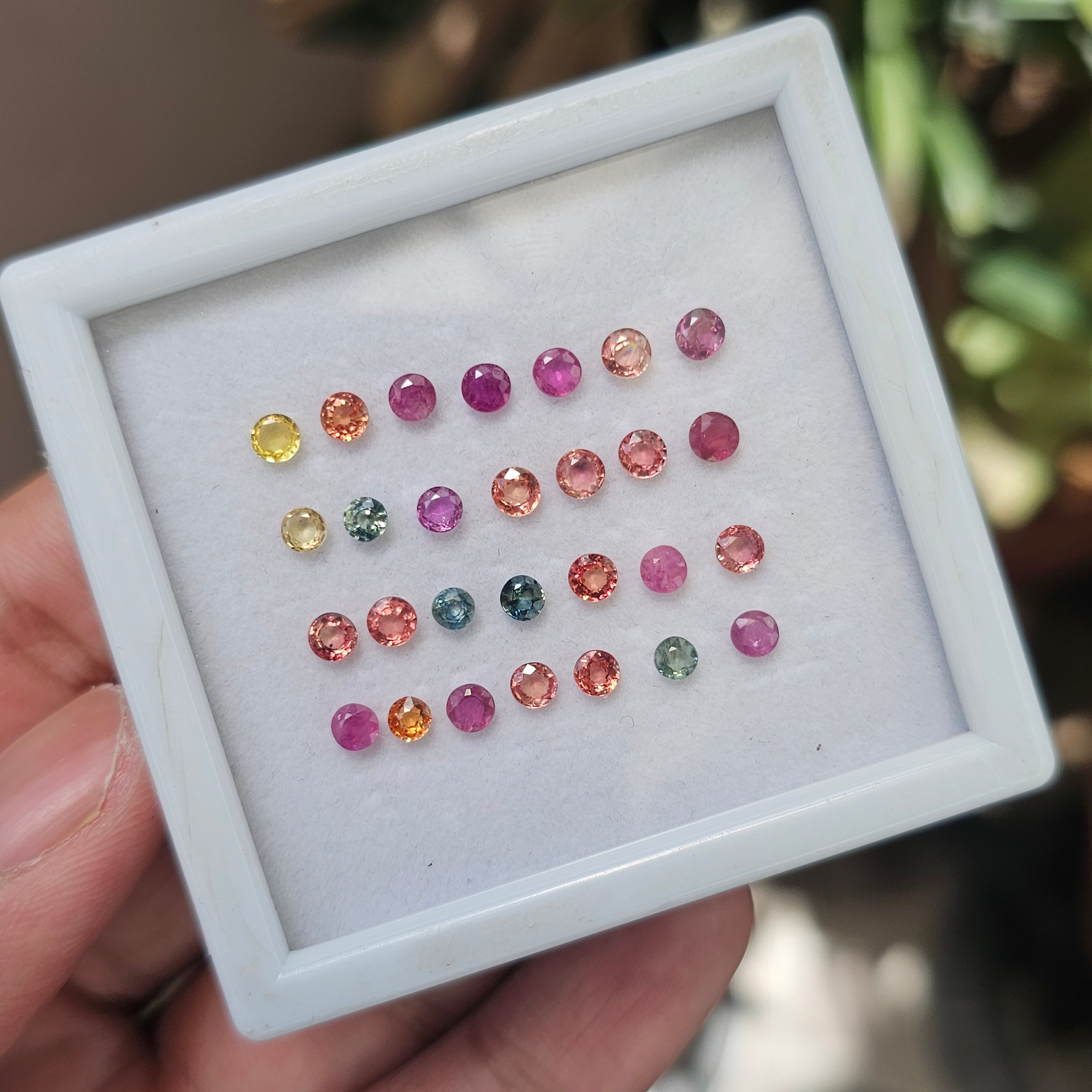 28 Pieces Natural Multi Sapphire Faceted Gemstones Round Shape Size: 3mm to 4mm - The LabradoriteKing