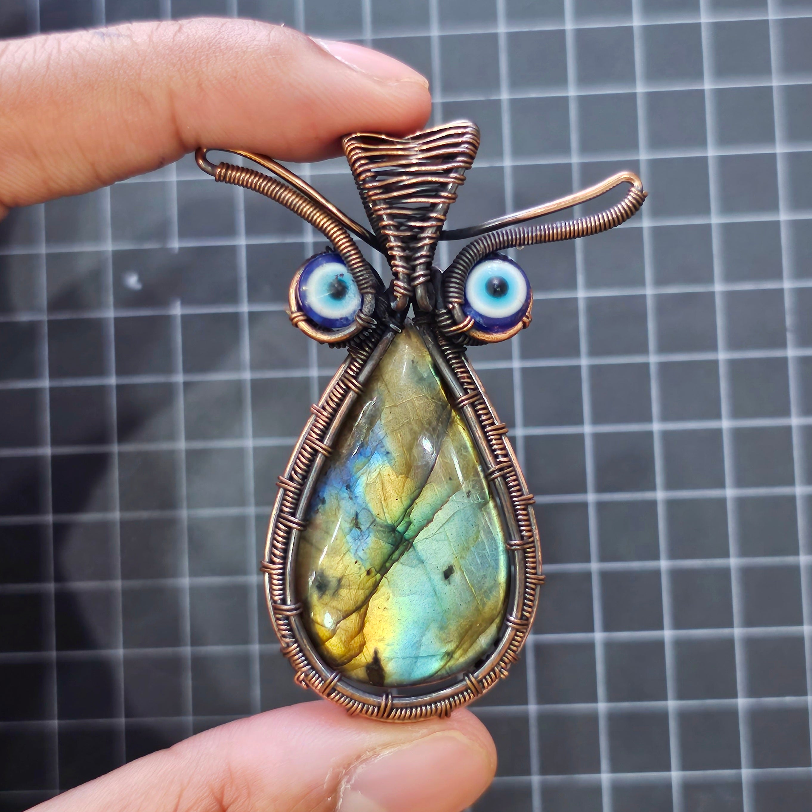 5 Units of Labradorite Owl wirewrapped handmade Pendant - The LabradoriteKing