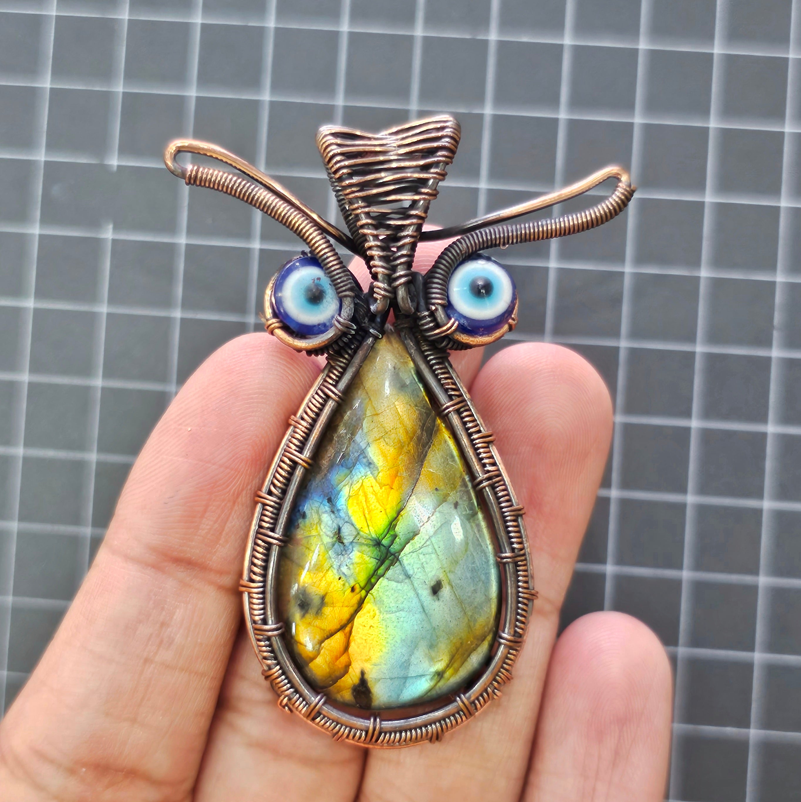 5 Units of Labradorite Owl wirewrapped handmade Pendant - The LabradoriteKing