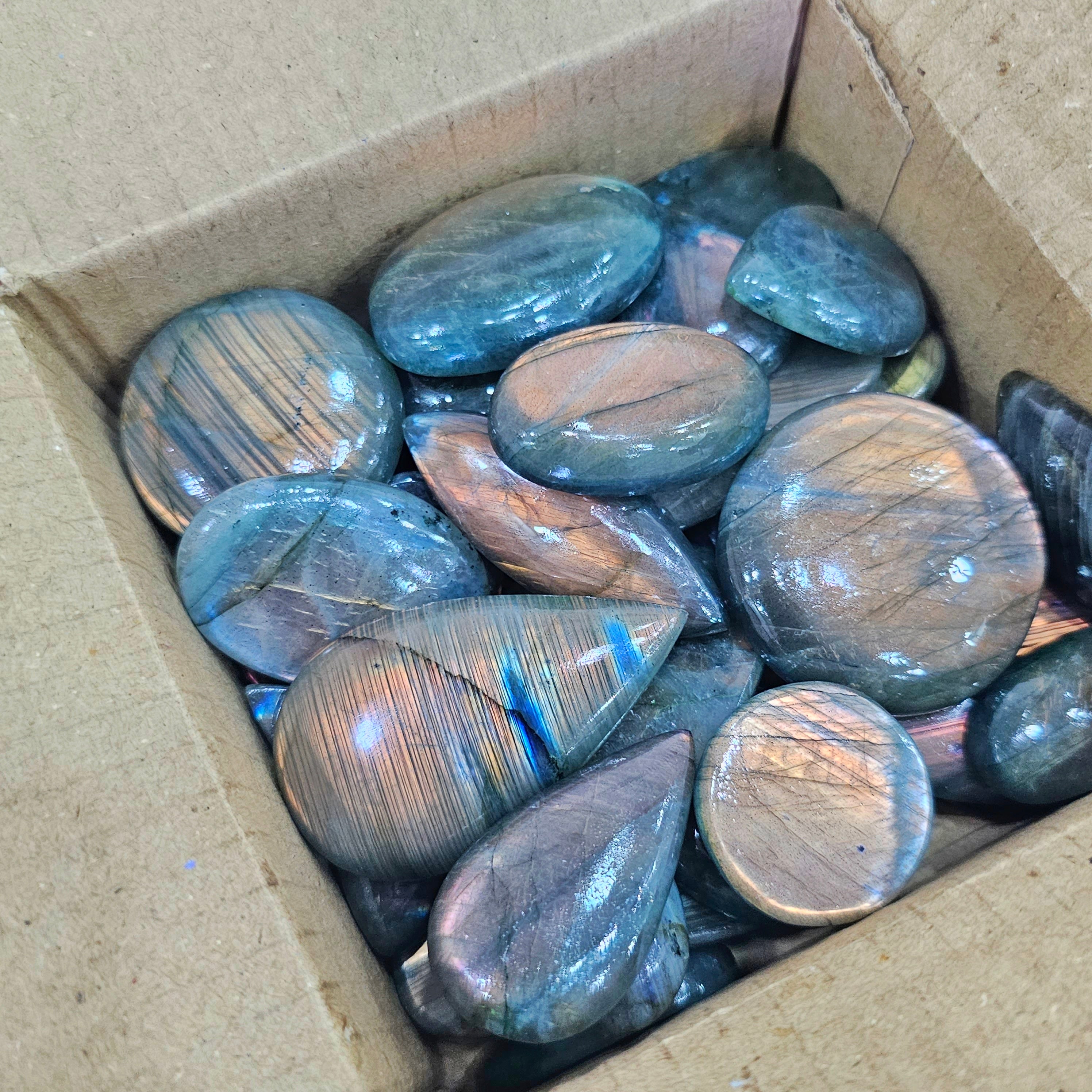 50 Pcs of Gold and Pink Labradorite from Russia | 20-40mm - The LabradoriteKing