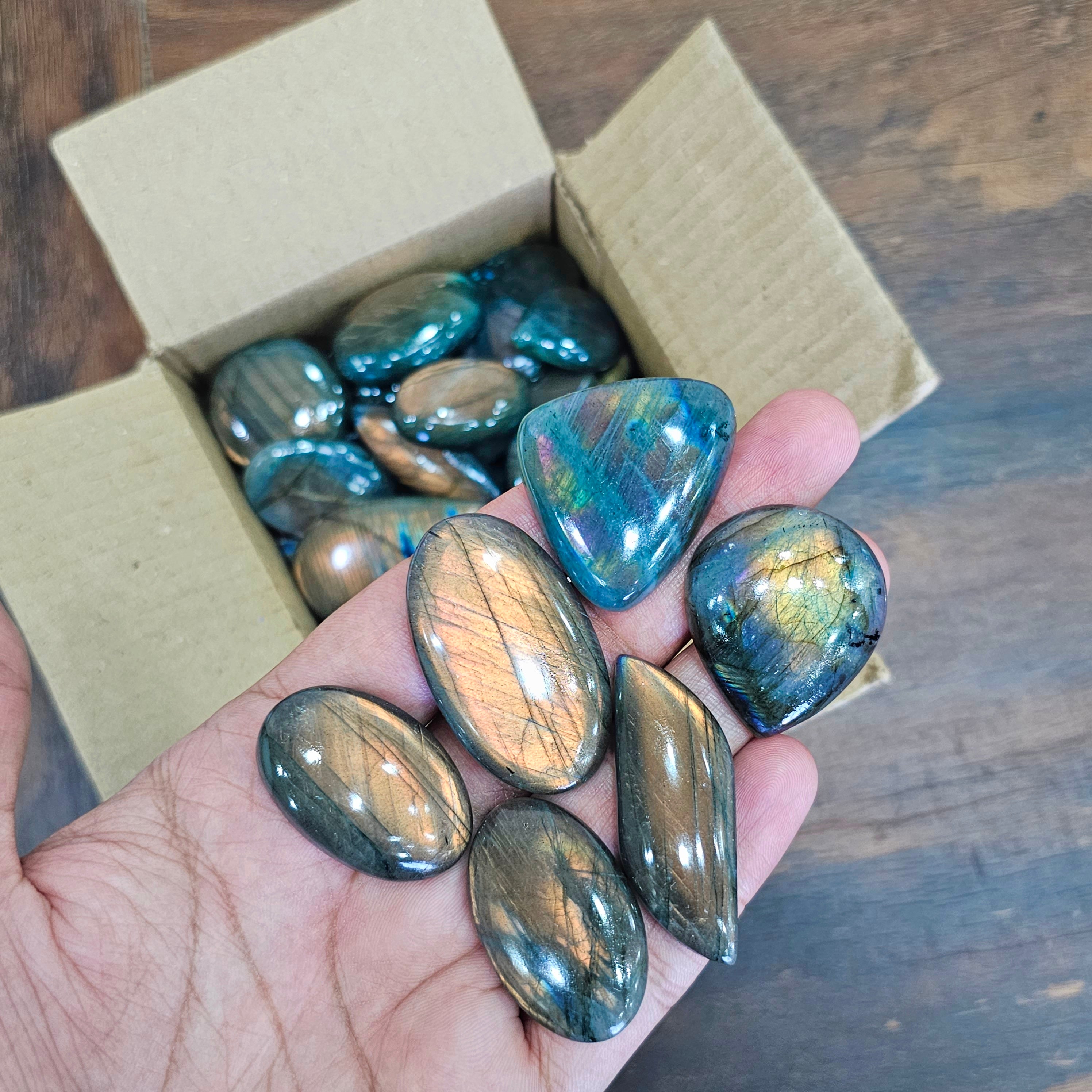 50 Pcs of Gold and Pink Labradorite from Russia | 20-40mm - The LabradoriteKing