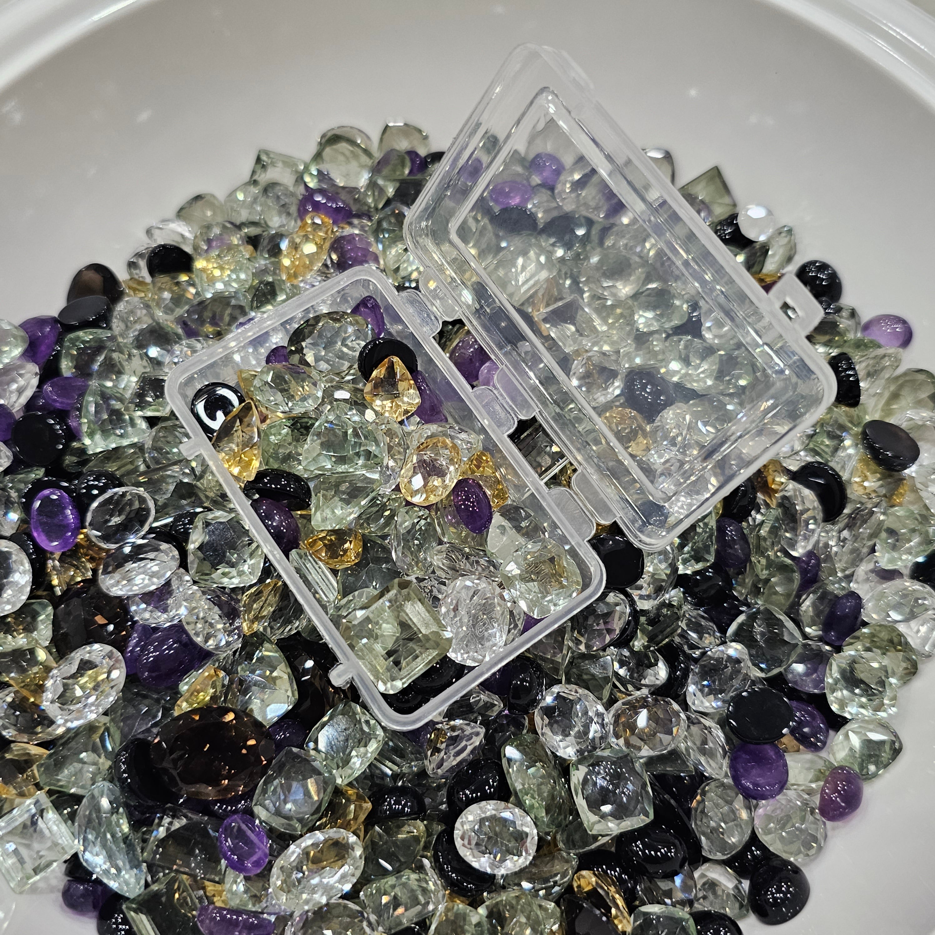 Halloween Scoop! 200 Carats of Prasiolites, White Quartz, Amethyst, Citrine, Black Tourmaline - The LabradoriteKing