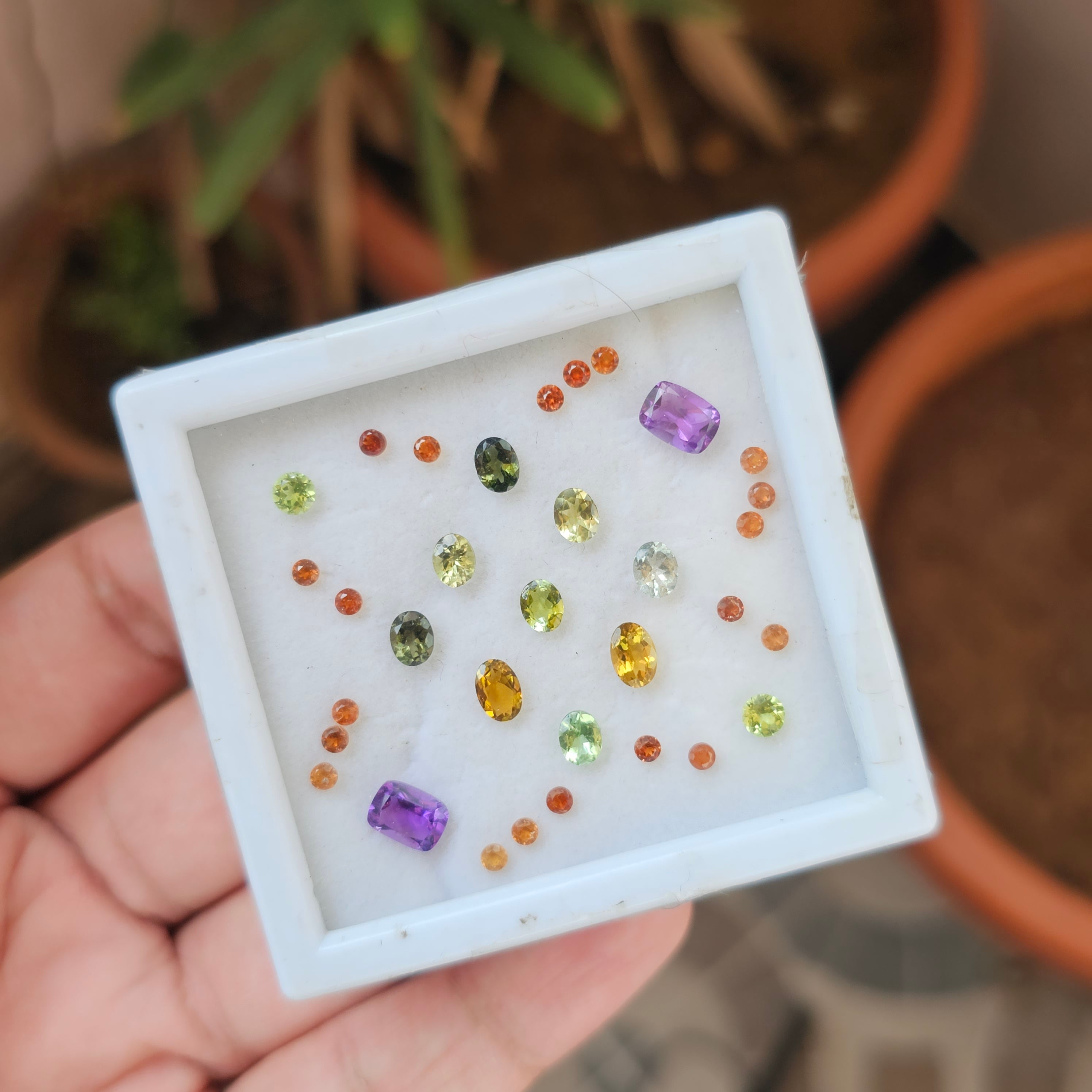 33 Natural Peridot, Tourmaline, Amethyst  & Garnet :Mix Shape | Size:2.5-7mm - The LabradoriteKing