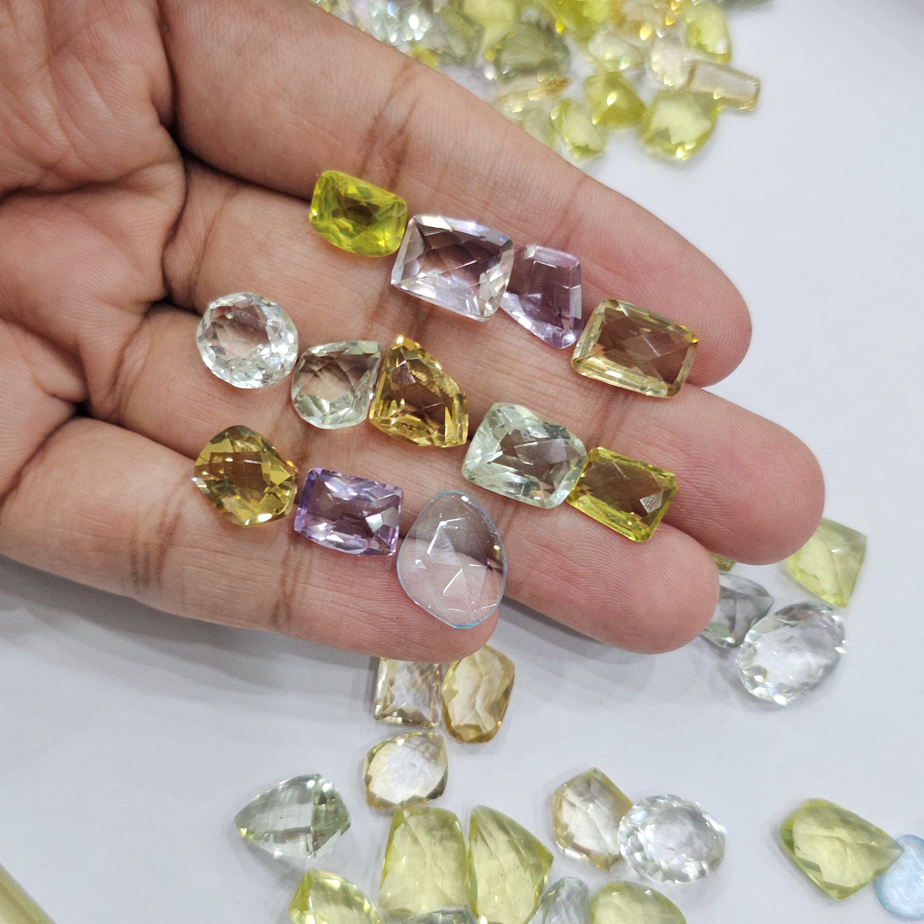 150 Cts scoope of Pastel Quartz | Flawless 10-15mm sizes | 30-40 Pcs - The LabradoriteKing