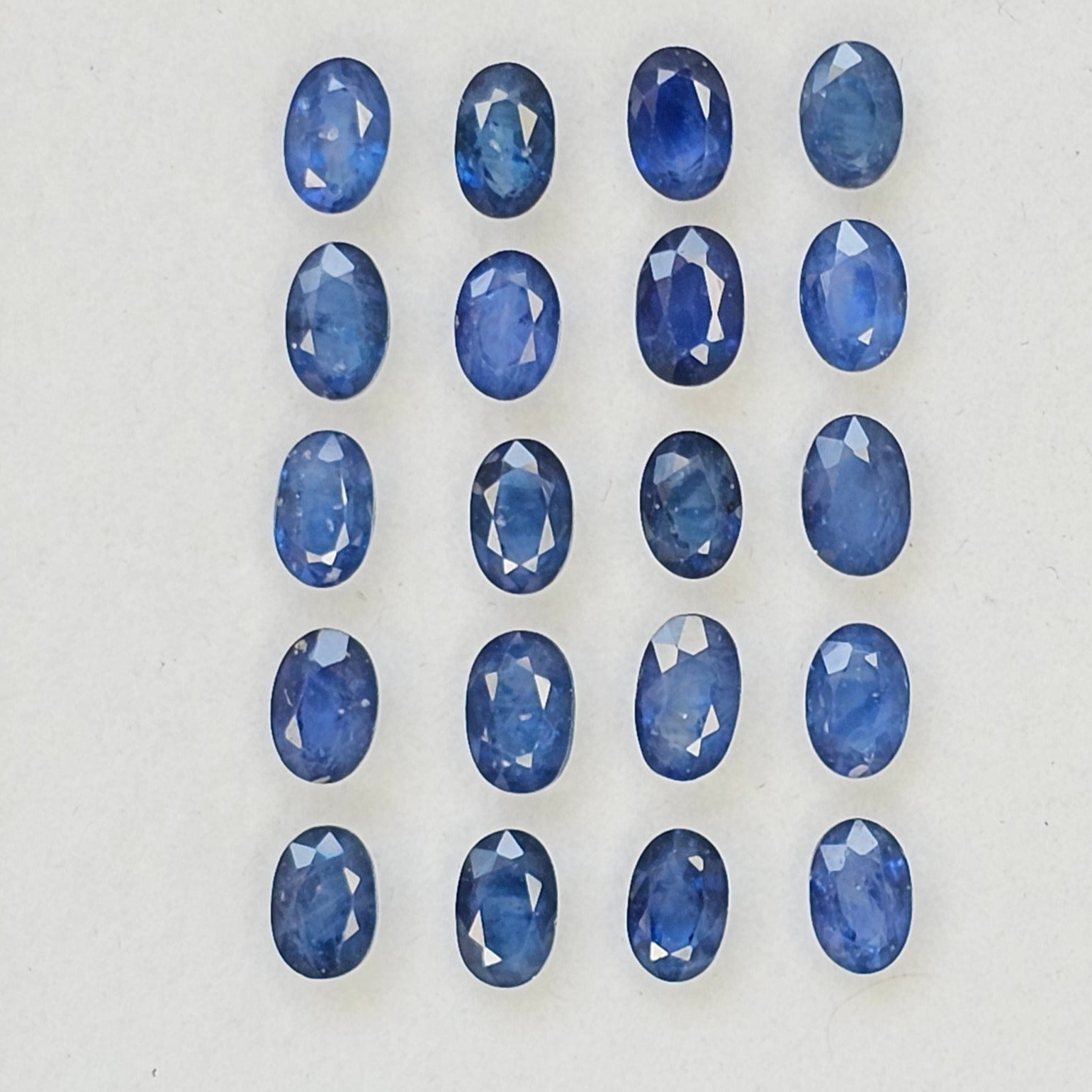 20 Pieces Natural Blue Sapphire Faceted: Shape:Oval | Size:6x4mm - The LabradoriteKing