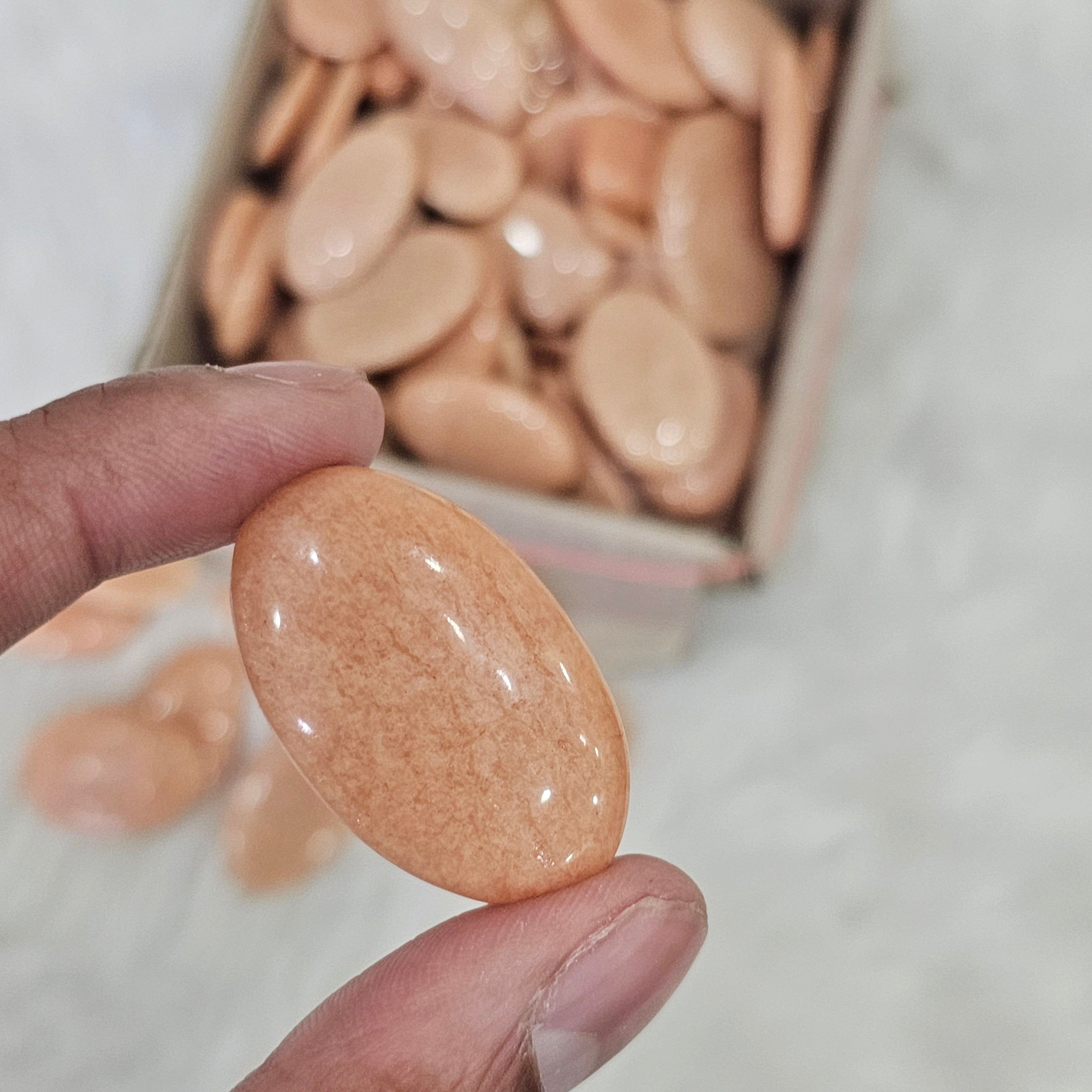 500 Gram Box of Peach Moonstones | 20-40mm | 40-50 Pcs - The LabradoriteKing