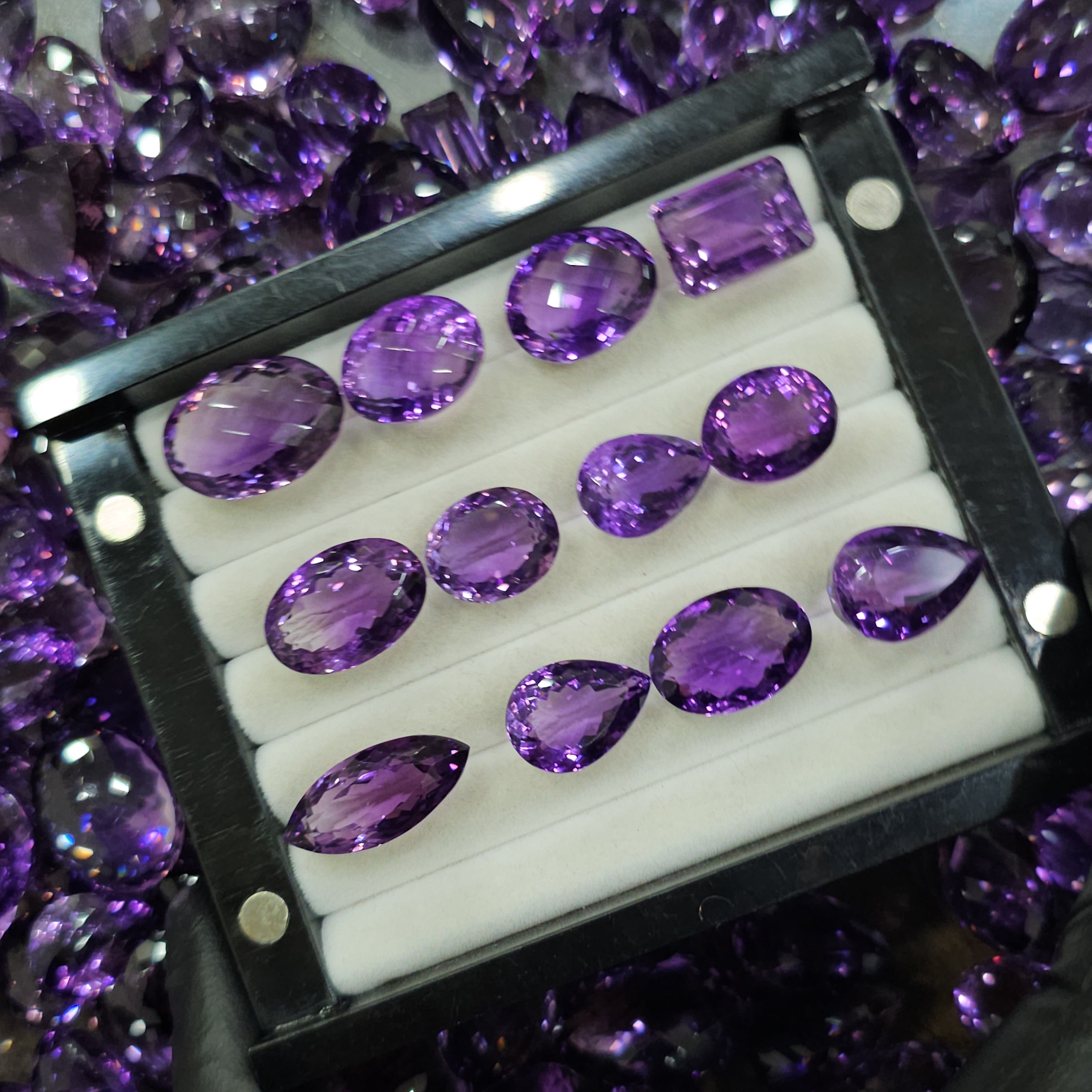 2 Pcs Amethyst Gemstone | 20 Cts Size | 20mm Size - The LabradoriteKing