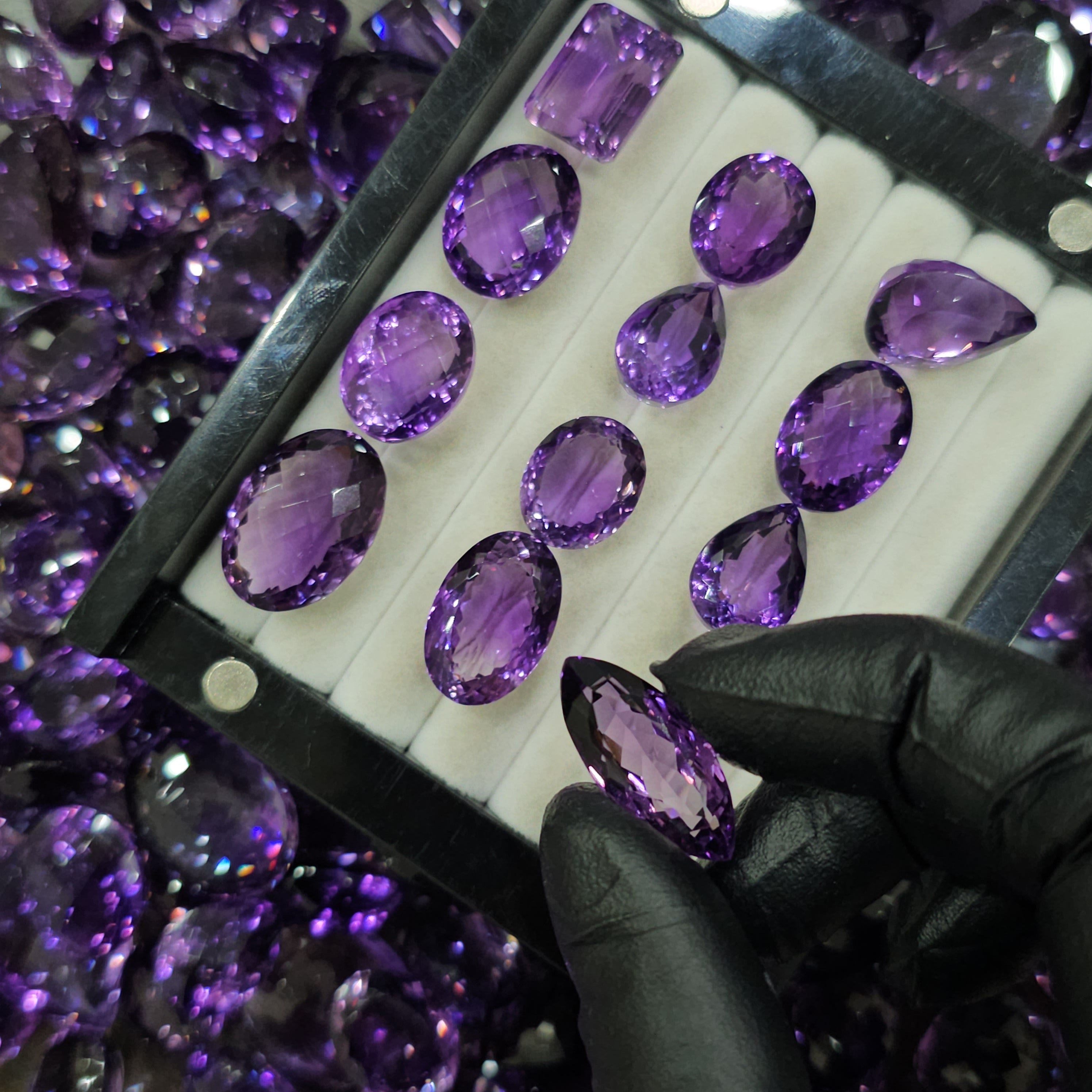 2 Pcs Amethyst Gemstone | 20 Cts Size | 20mm Size - The LabradoriteKing