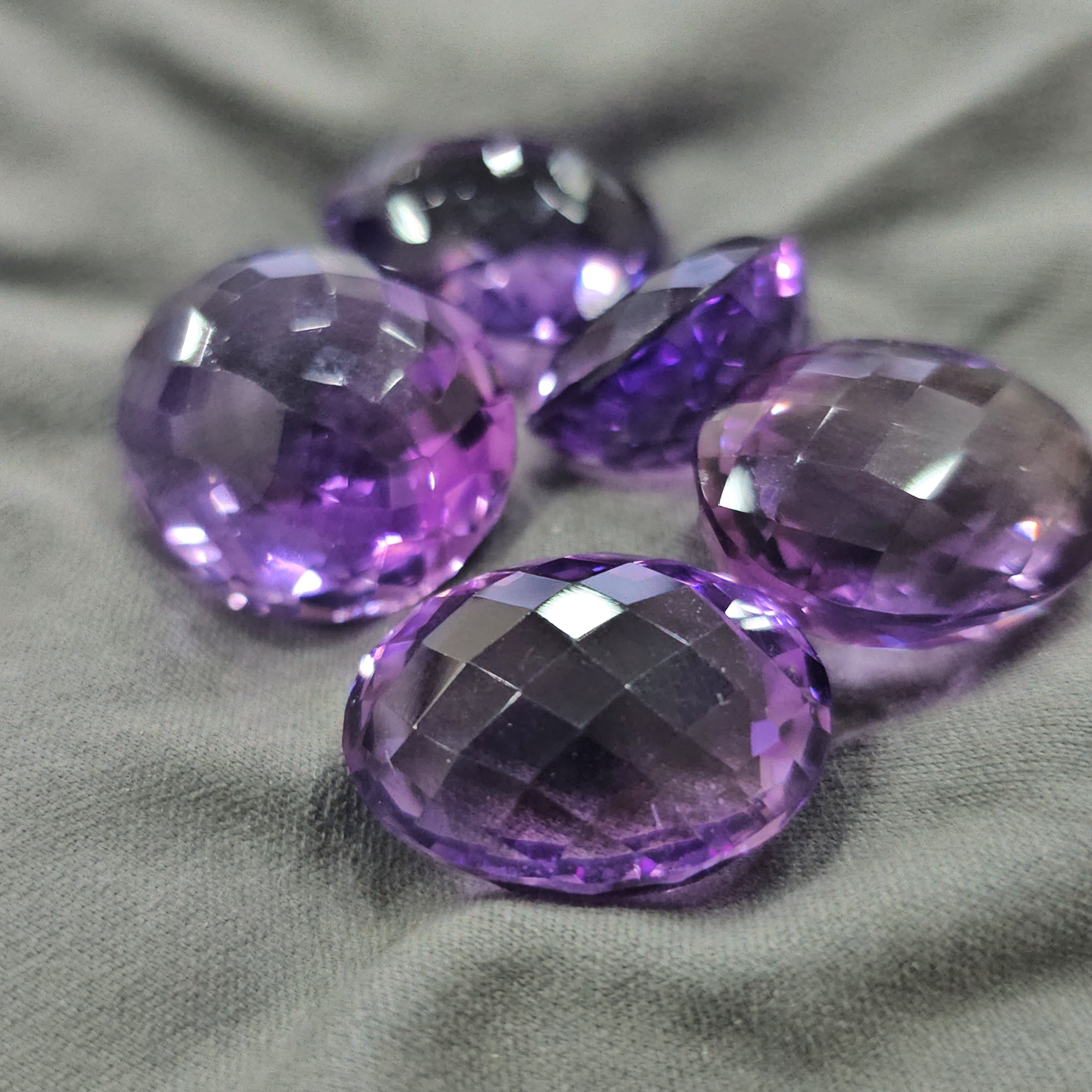 1 Pc Amethyst Gemstone | 20 Cts Size | 20mm Size - The LabradoriteKing