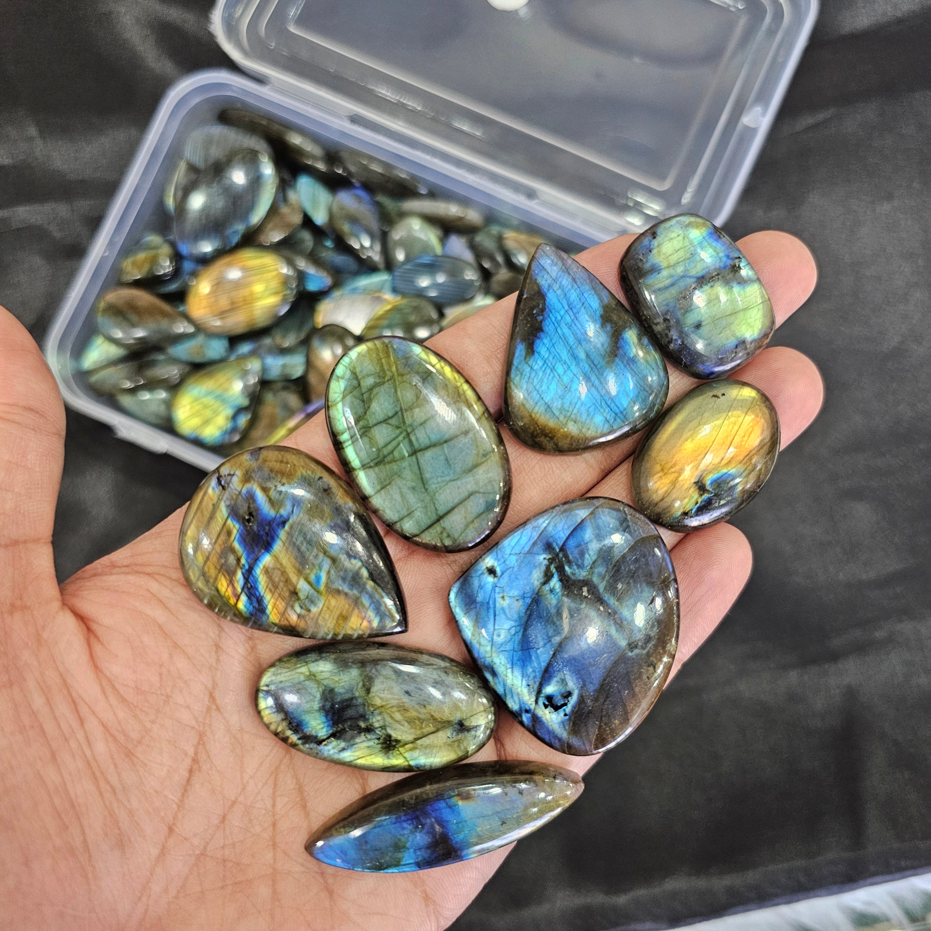 Wholesaleš„ Labradorite Cabochons V2.0 | Flashy High quality slabs 1-4"Inches | 80-100 pcs - The LabradoriteKing