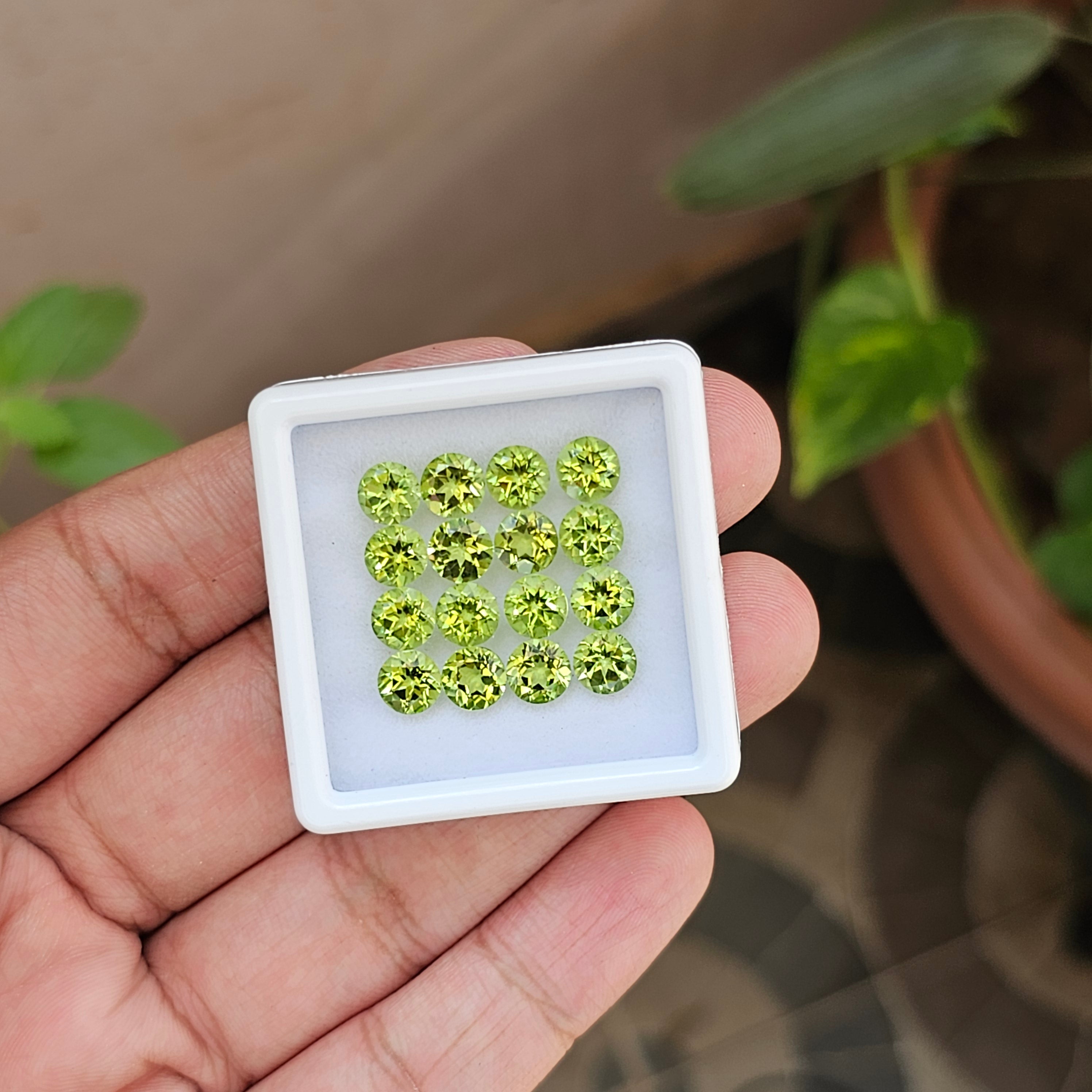 16 Pcs Natural Peridot | Round Shape| 6mm|14.2 Cts - The LabradoriteKing