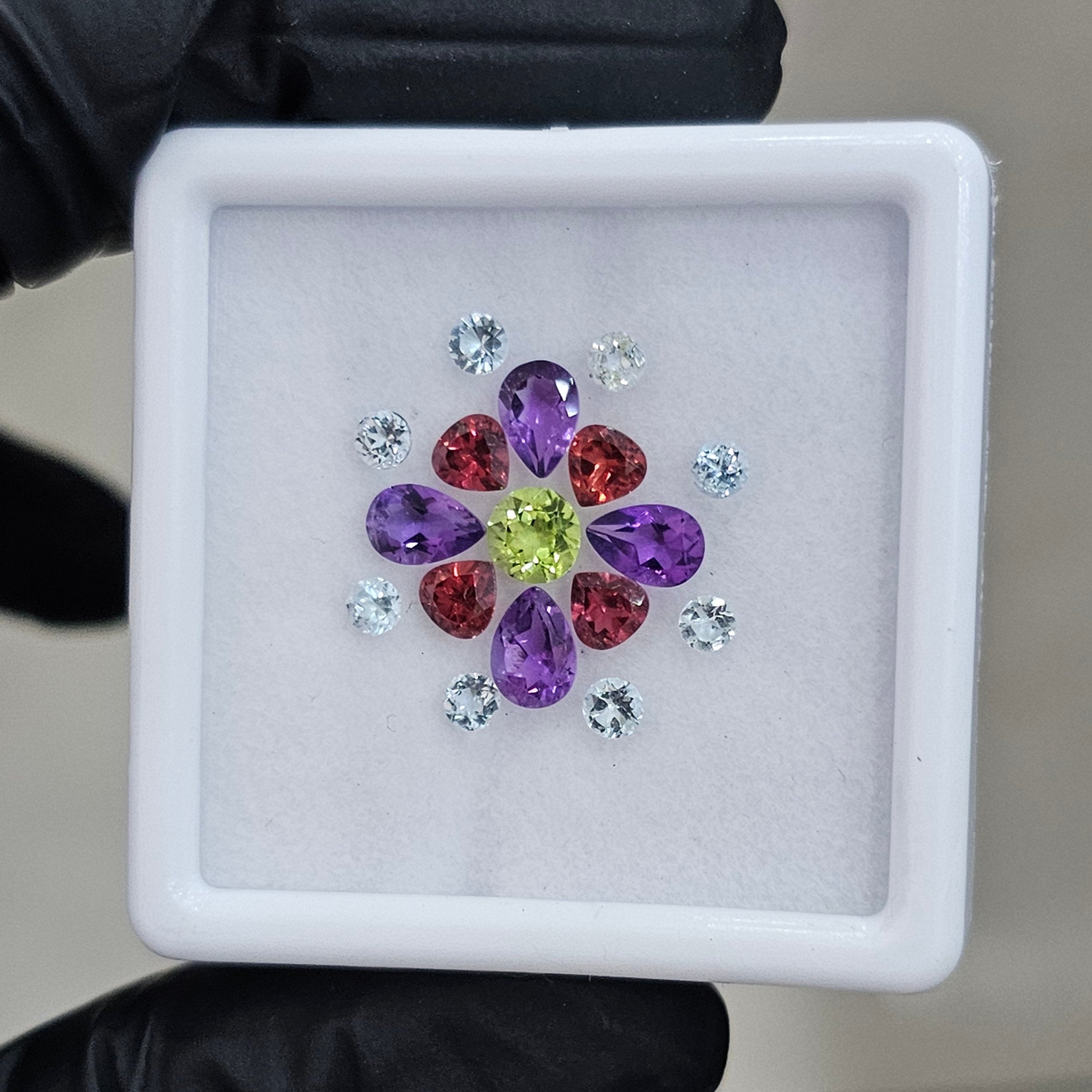 17 Pcs Of Natural Garnet, Peridot, Blue Topaz & Amethyst Faceted | Shape: Mix| Size:3-6mm - The LabradoriteKing