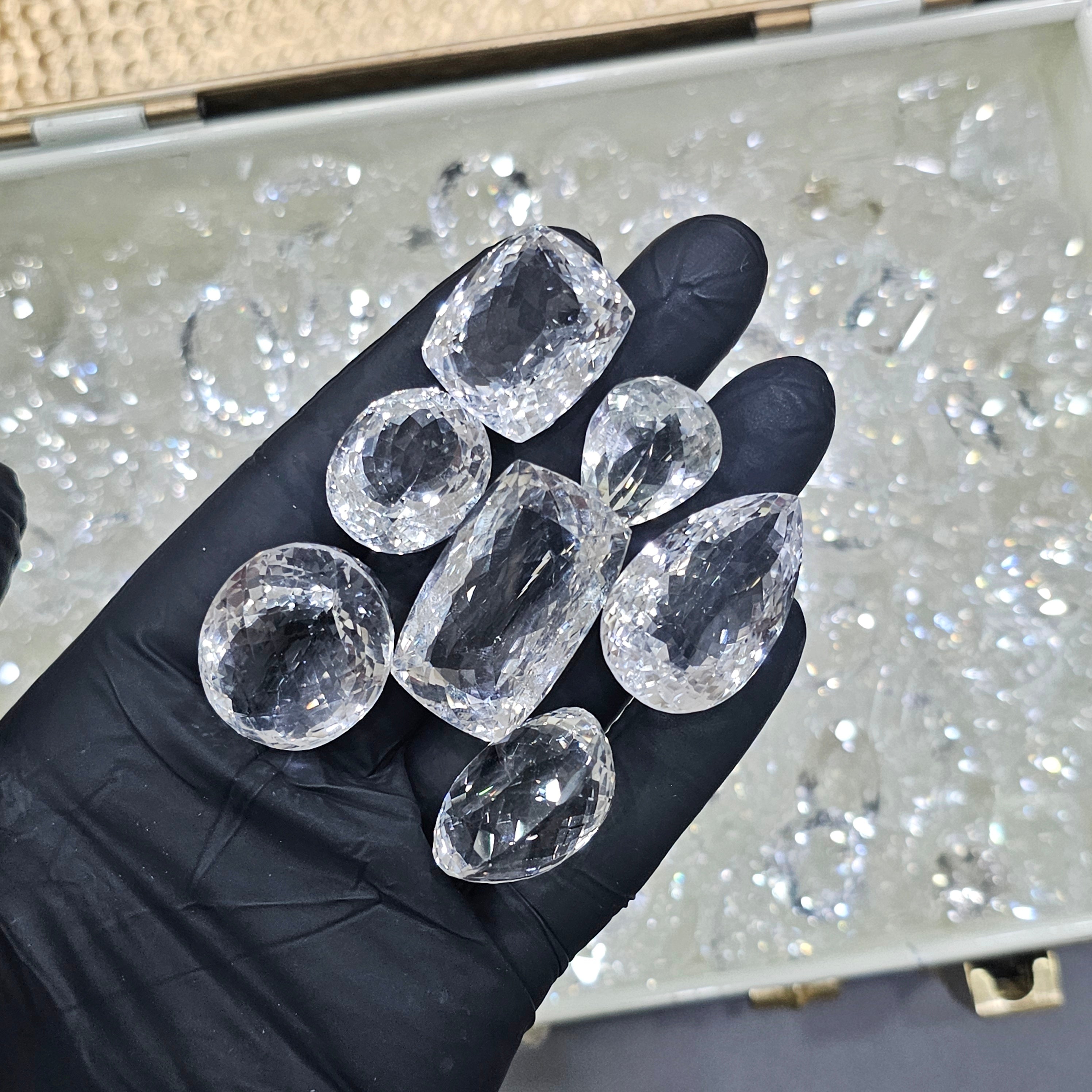 1000 Carats of Clear Quartz 20-35mm | Flawless | 20-25 Pcs - The LabradoriteKing