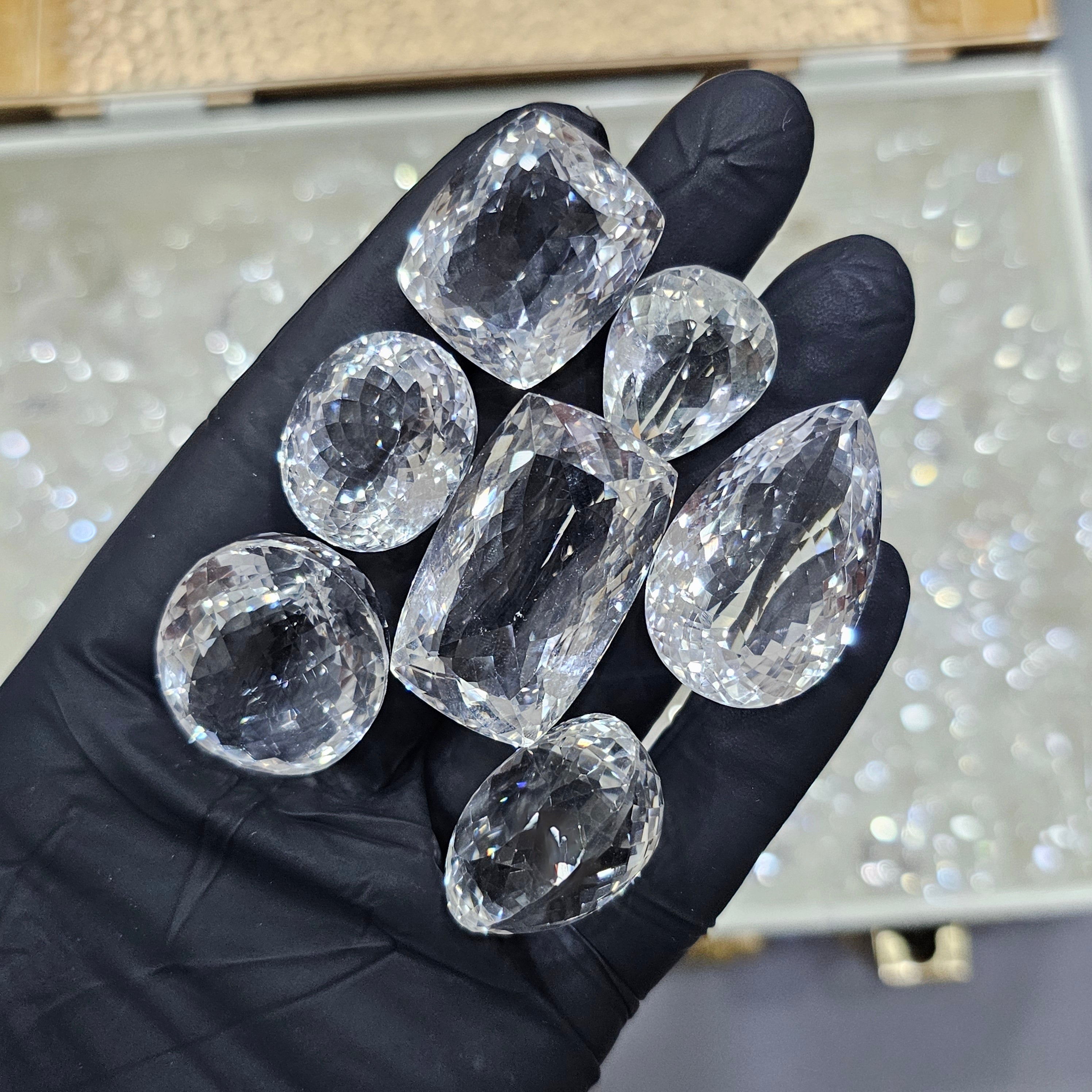 1000 Carats of Clear Quartz 20-35mm | Flawless | 20-25 Pcs - The LabradoriteKing