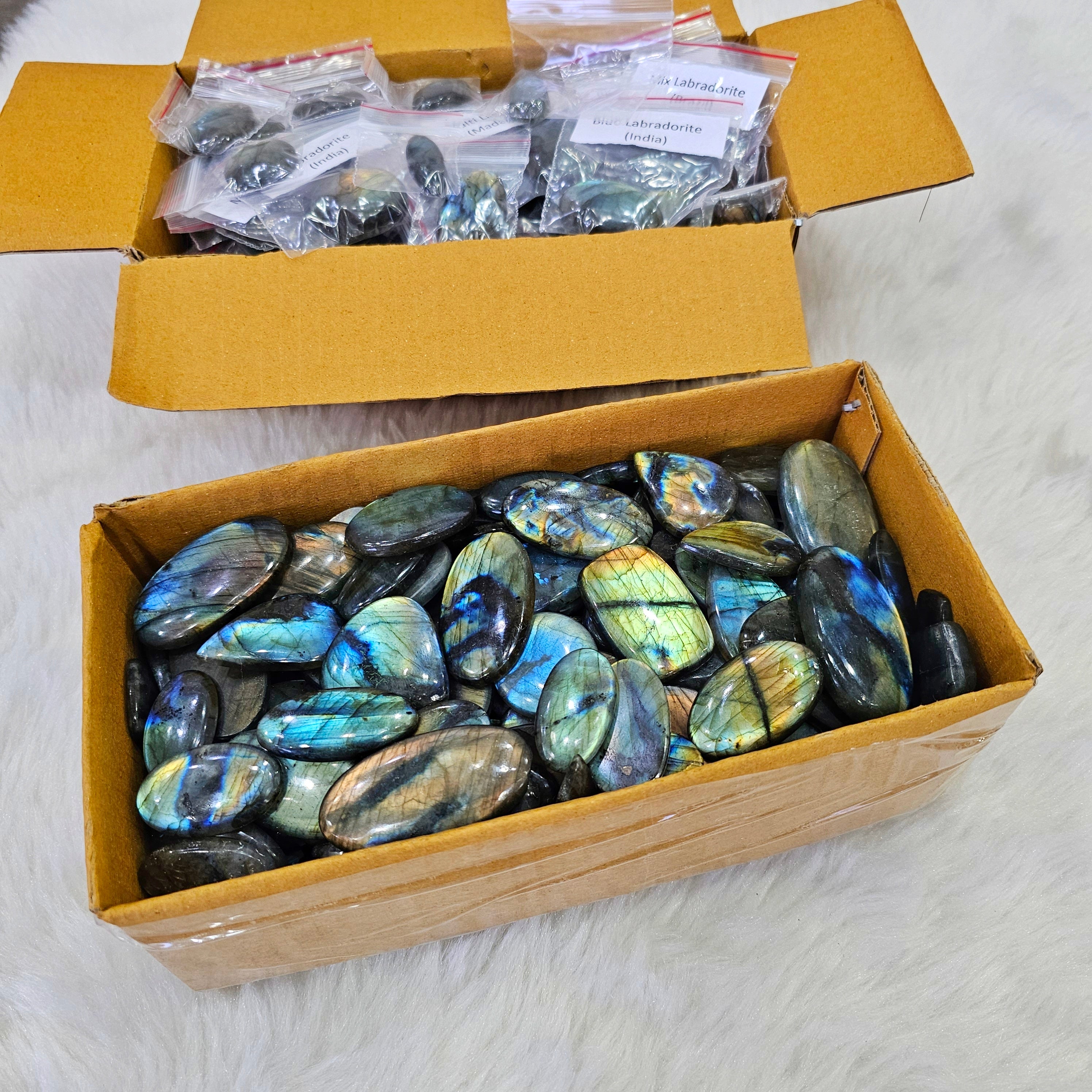 Wholesaleš„ Labradorite Cabochons V2.0 | Flashy High quality slabs 1-3"Inches | 80-100 pcs - The LabradoriteKing