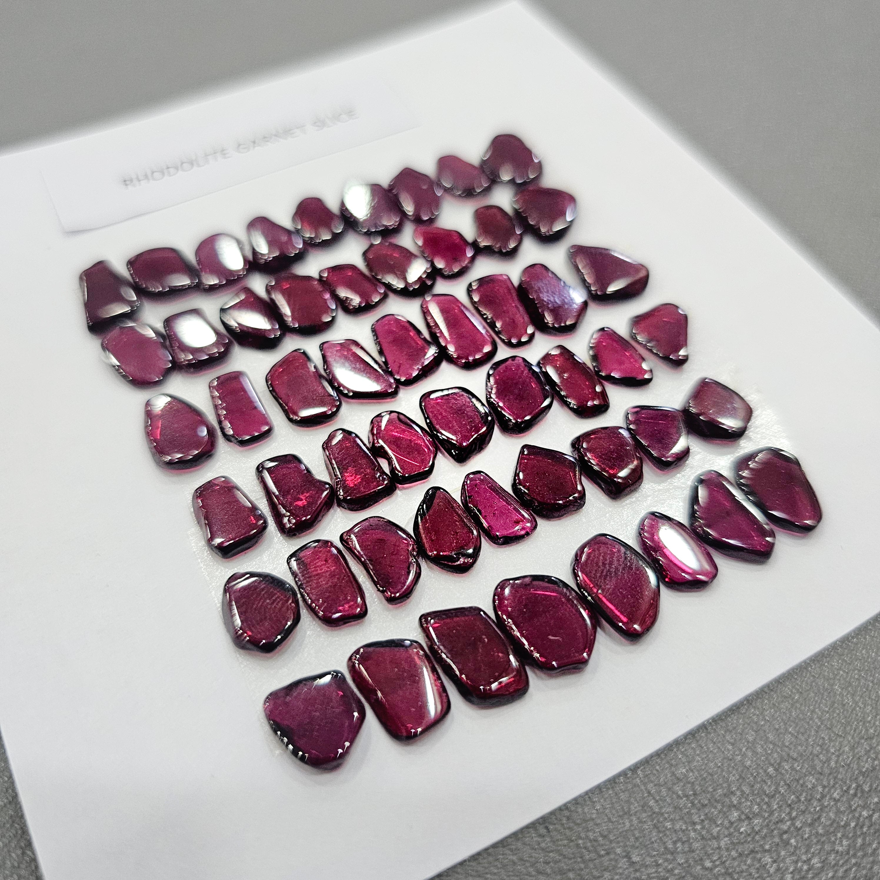 1 Card Of Natural Rhodolite Garnet Slice| Size: 9-15mm - The LabradoriteKing