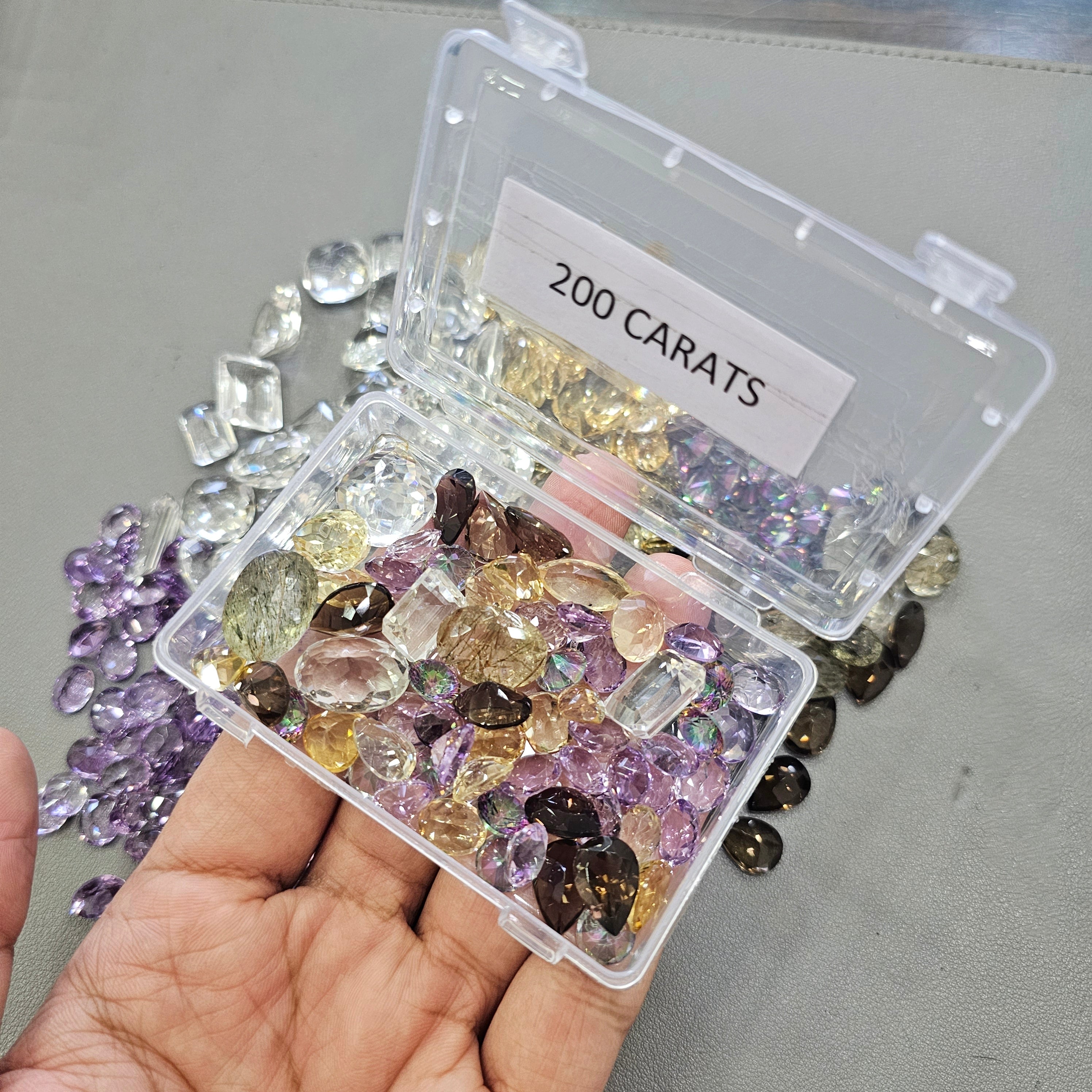 200 Carats of faceted Gemstone | Flawless Grades - The LabradoriteKing