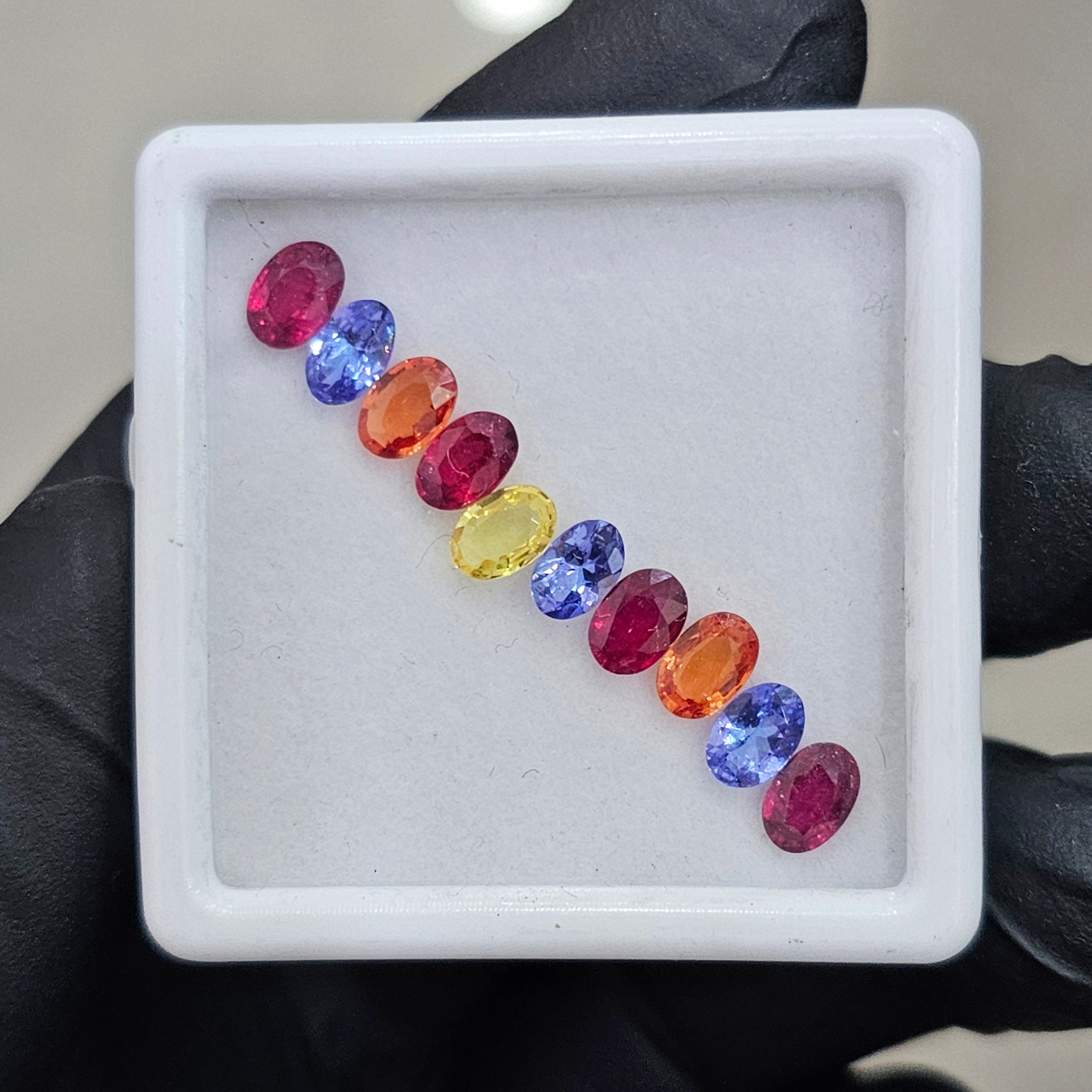 10 Pcs Of Natural Ruby, Sapphire & Tanzanite Faceted | Oval | Size:4-6mm - The LabradoriteKing