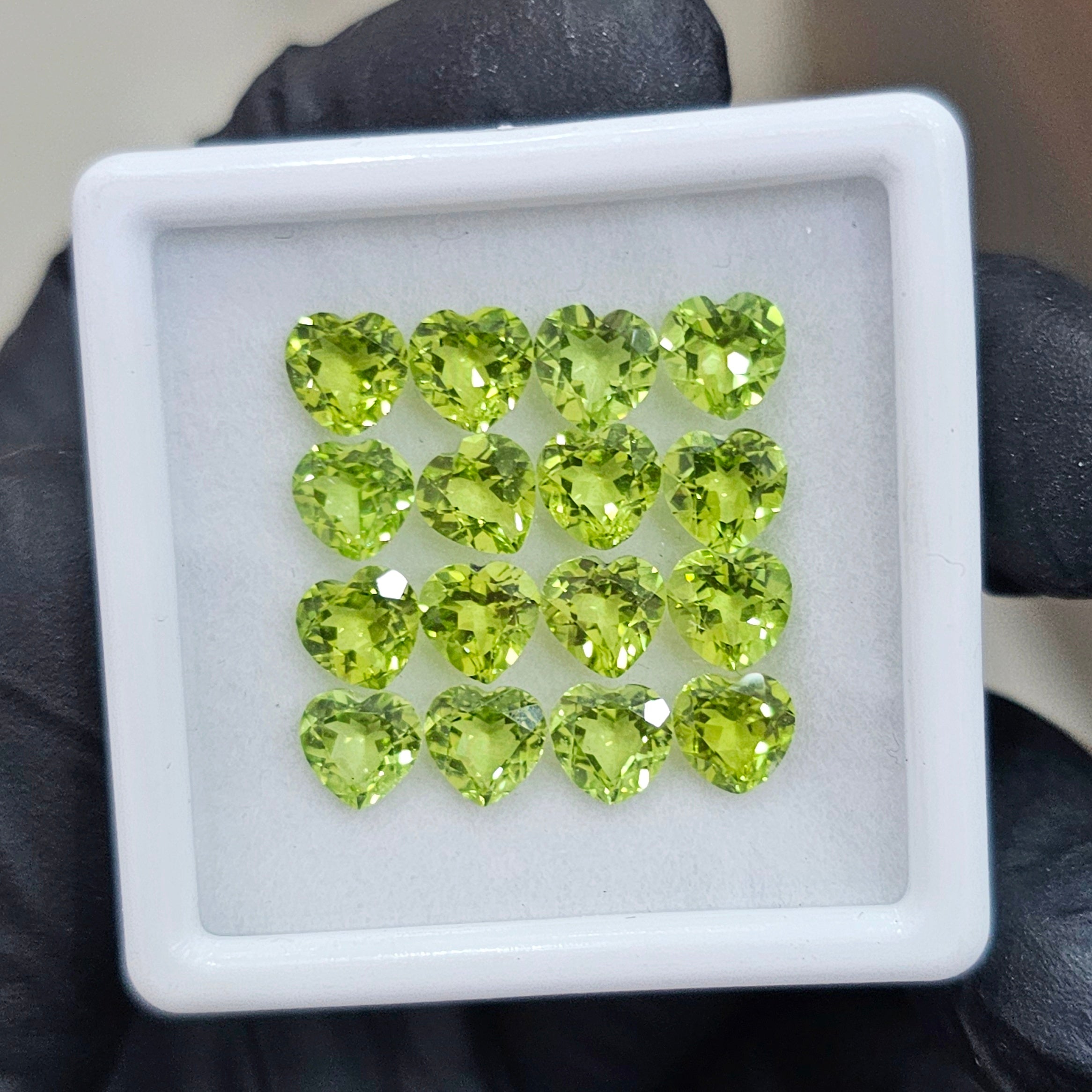 16 Pcs Natural Peridot Faceted | Heart | Size: 6mm - The LabradoriteKing