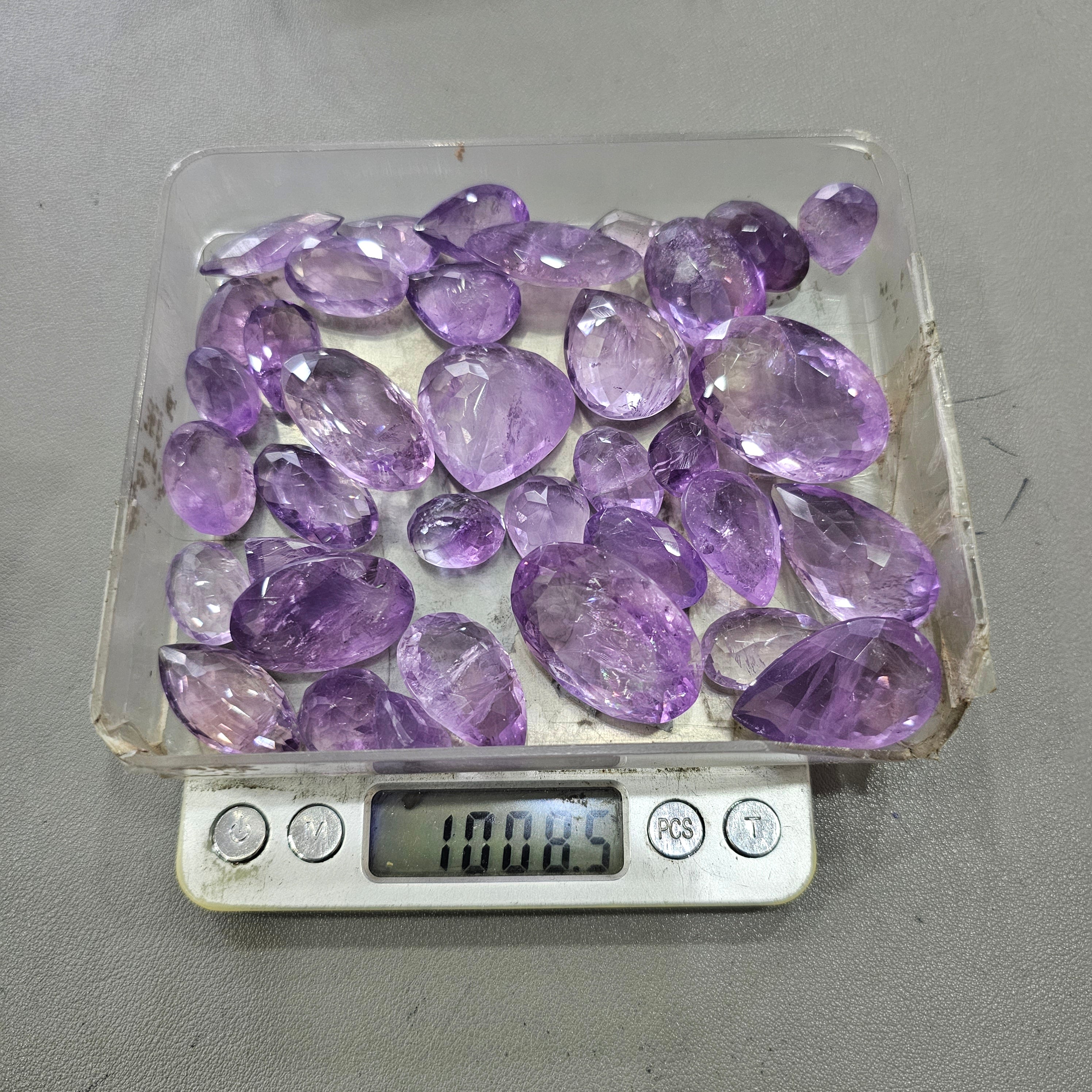 1000 Carats of Lavender Amethyst | 35 to 40pcs - The LabradoriteKing