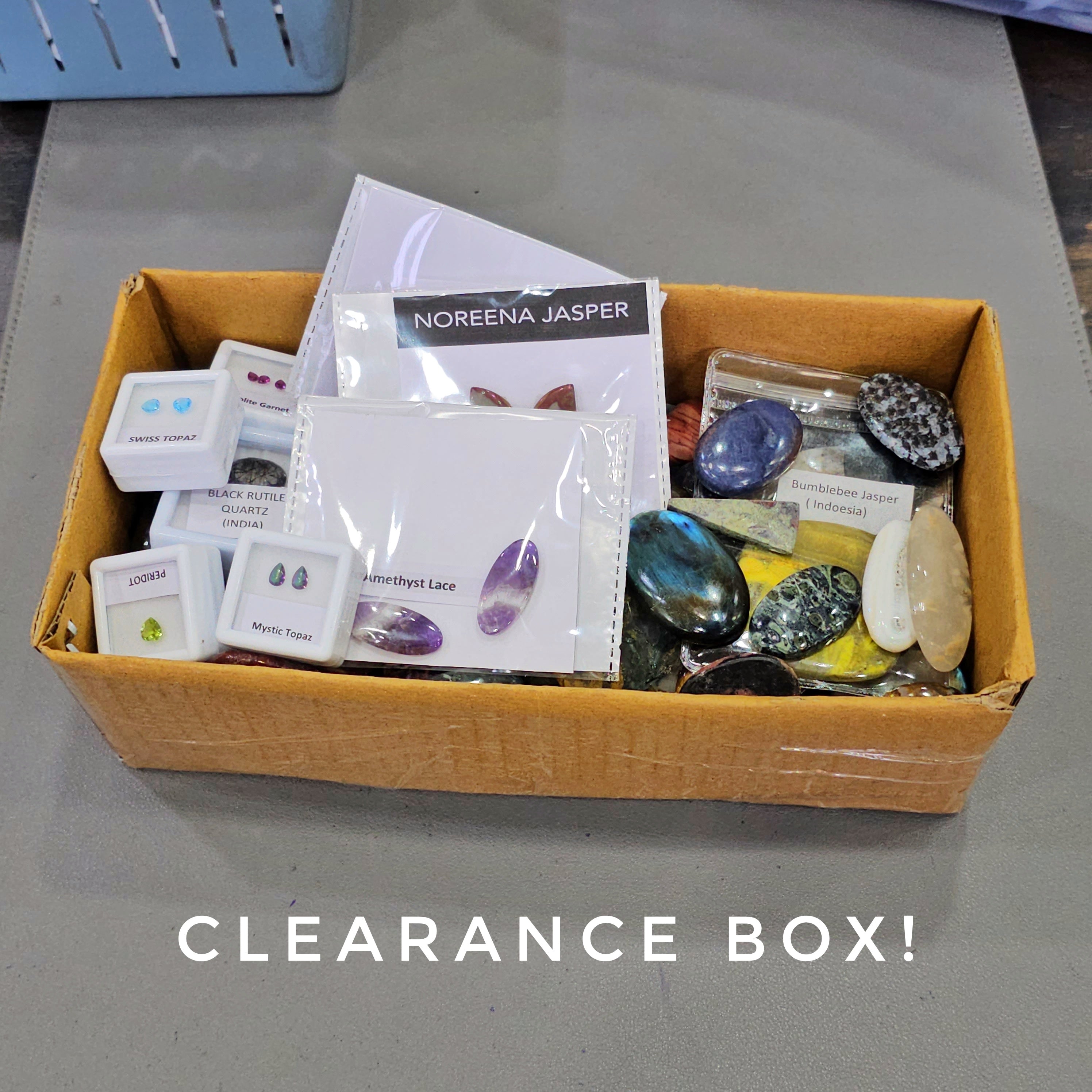 1 KG Semi Annual Clearance Box | 100 Pcs+ cabochons and faceted gems - The LabradoriteKing