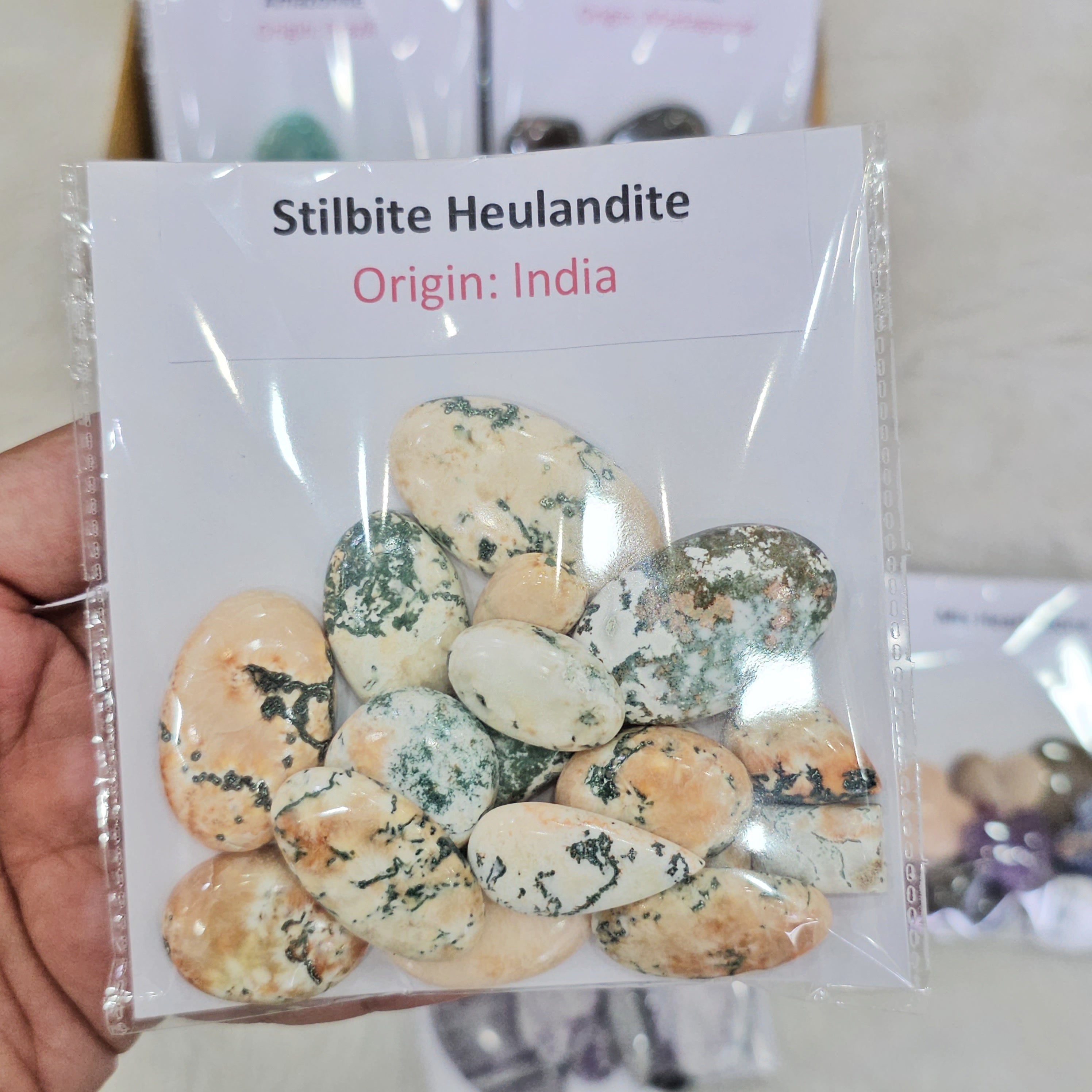 Gemstone curated Box | 1 KG Cabochon Box | 100 +Pcs - The LabradoriteKing