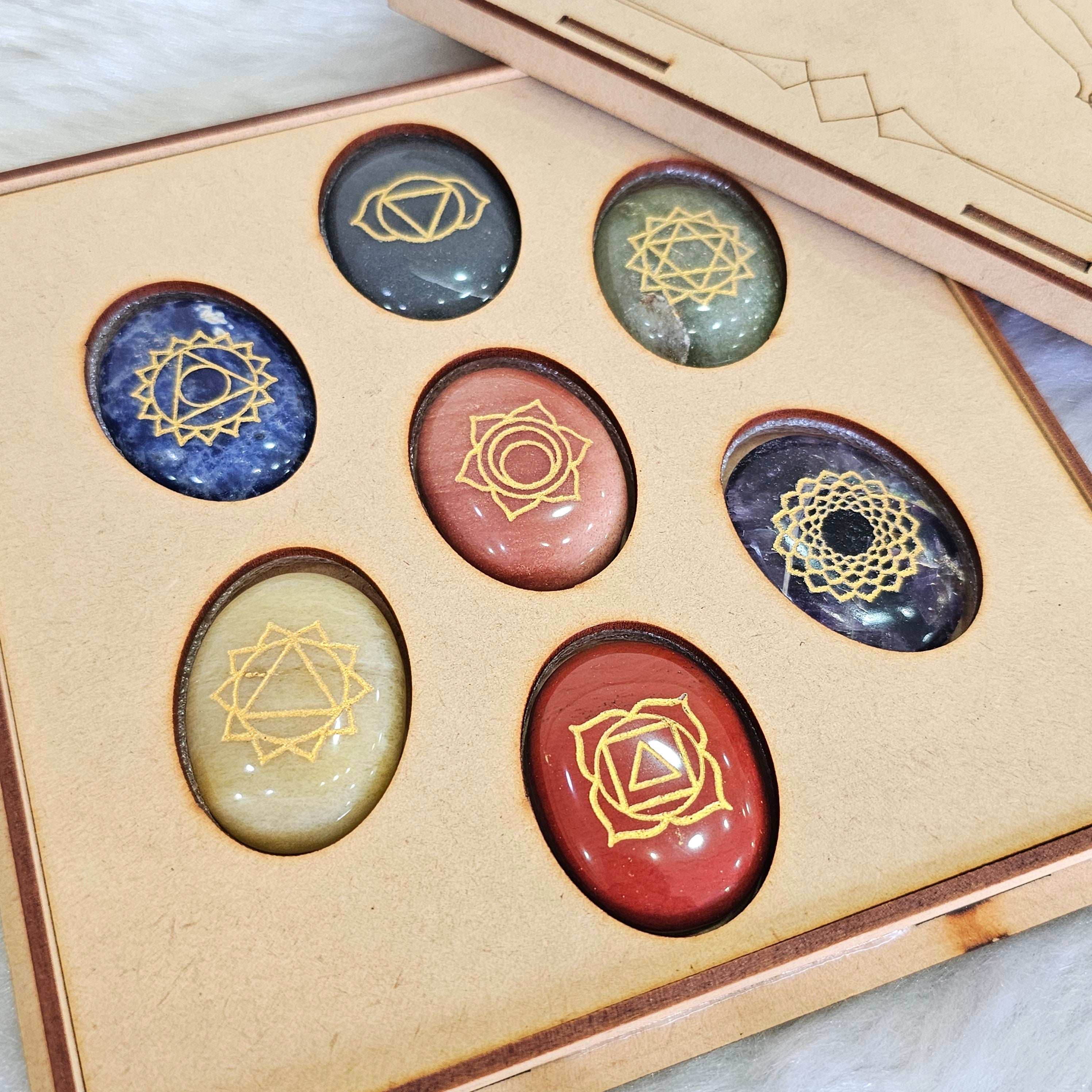 Crystal 7 Chakra Engraved Healing Stone Set Oval Shape – Reiki & Energy Balancing Gemstones - The LabradoriteKing