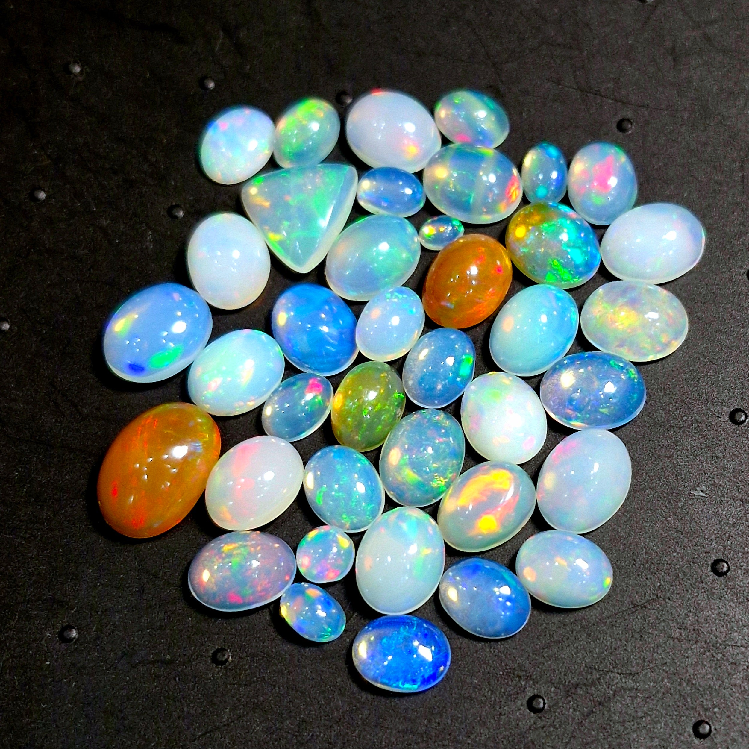 39 pcs Natural Multi Fire Opal Ethiopian | Shape: Oval And Trillion| Size:12-4mm - The LabradoriteKing