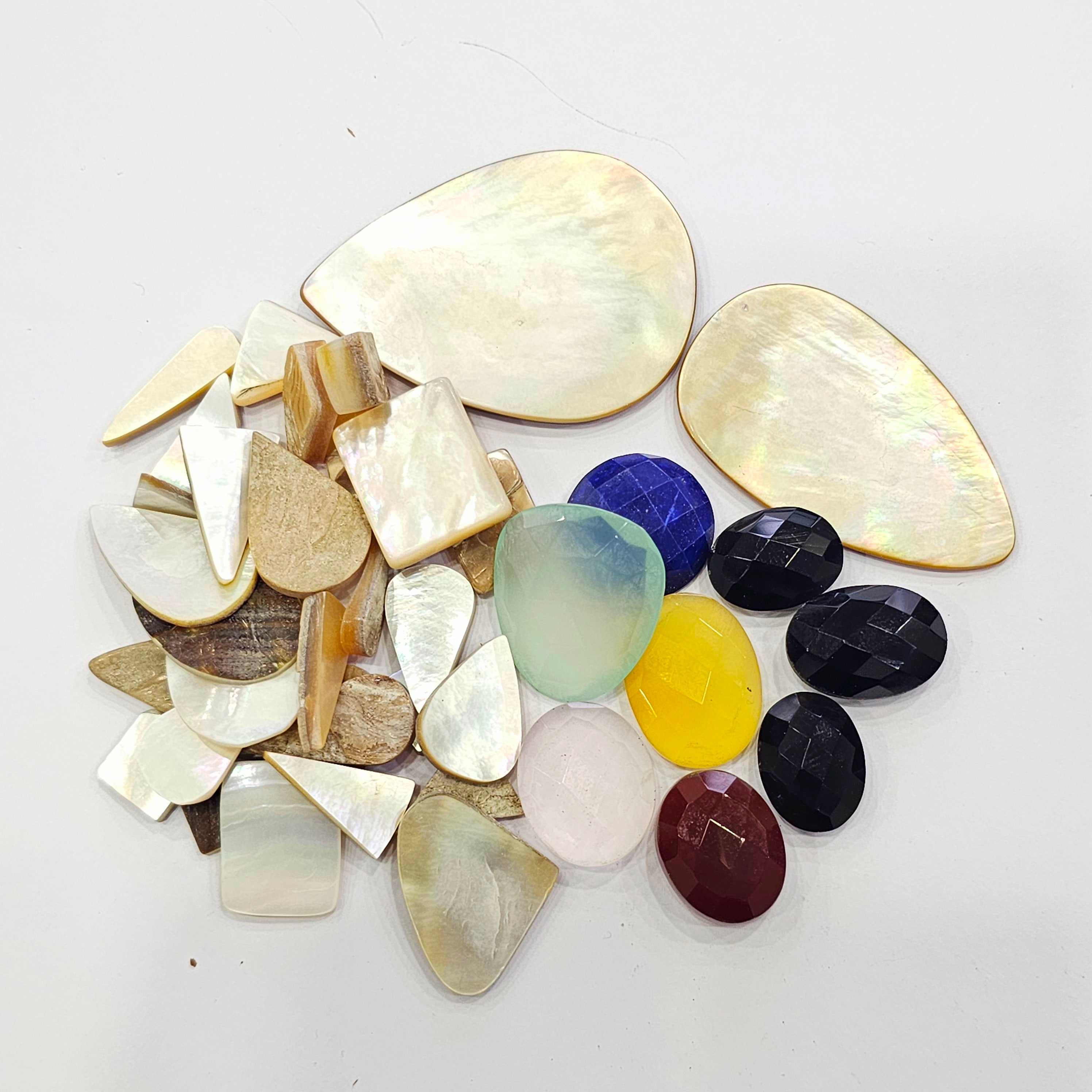 39pcs Natural Onyx & Mother Of Pearl | Mix Shape | Size:10-48mm - The LabradoriteKing