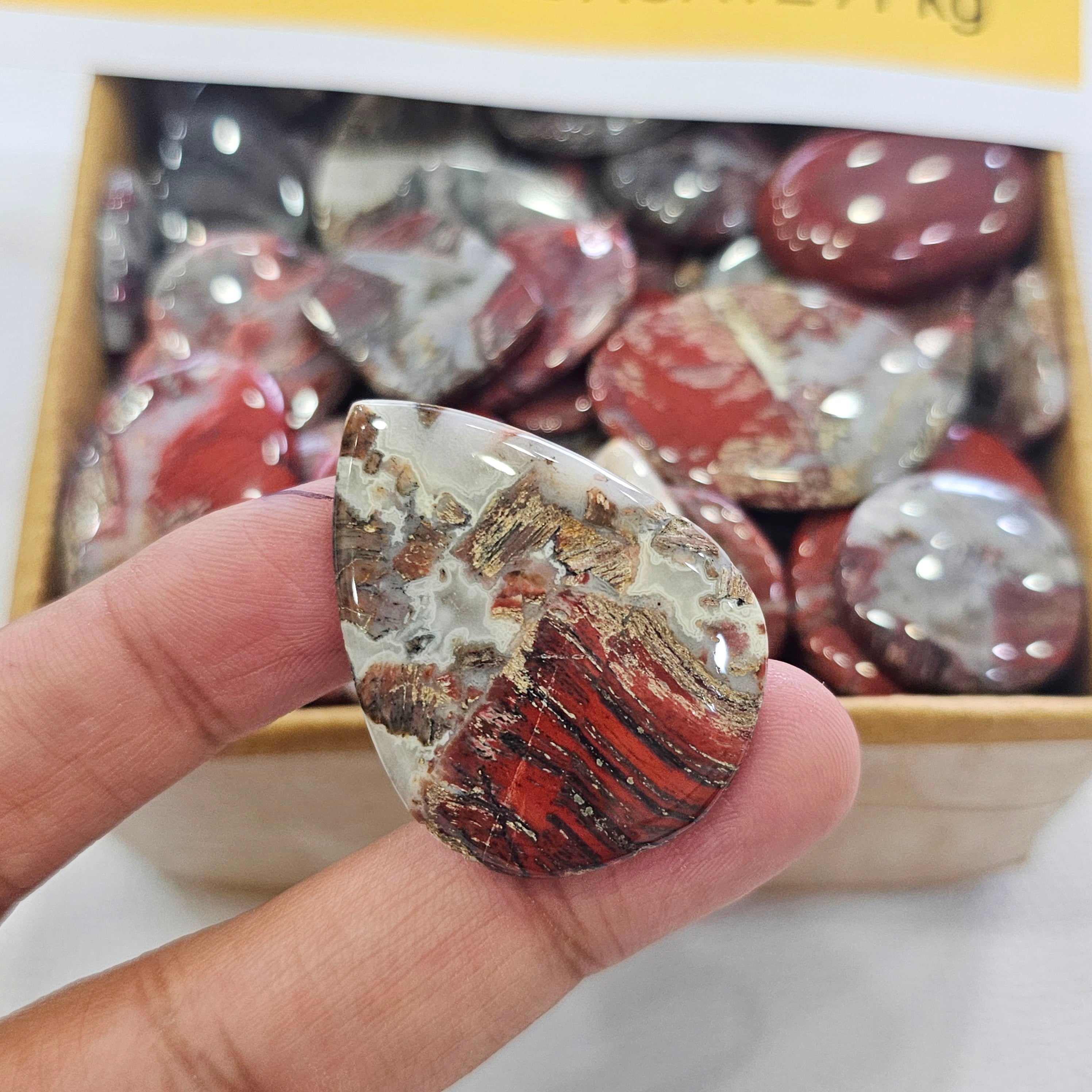 1KG Natural Red Crazy Lace Agate Cabochons | 15–40mm | 170–190 Pcs | Unique Natural Patterns - The LabradoriteKing