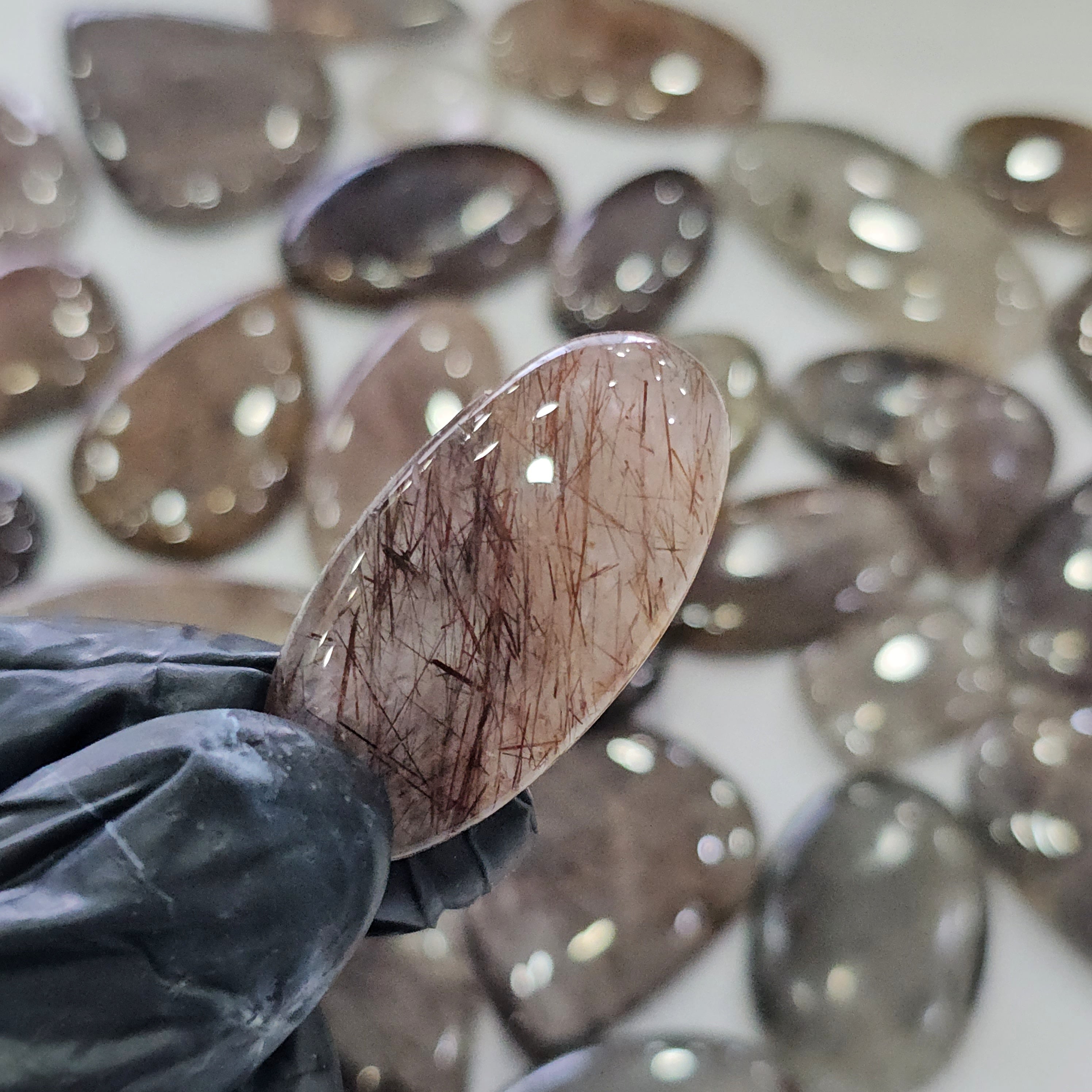 500 Grams Natural Copper Needle Rutile Gemstones | 15–40mm | 100–120 Pcs | Mixed Shapes - The LabradoriteKing