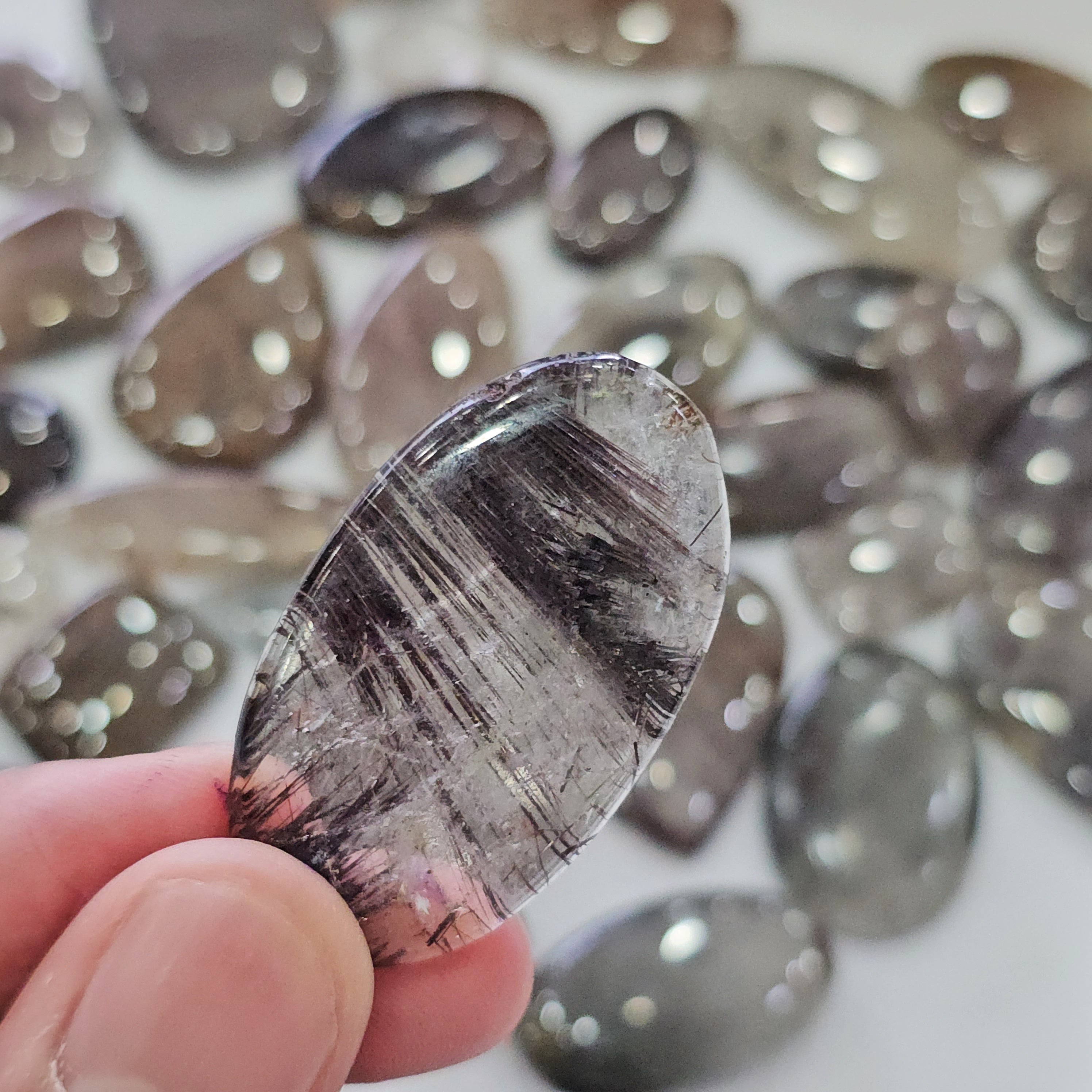 500 Grams Natural Copper Needle Rutile Gemstones | 15–40mm | 100–120 Pcs | Mixed Shapes - The LabradoriteKing