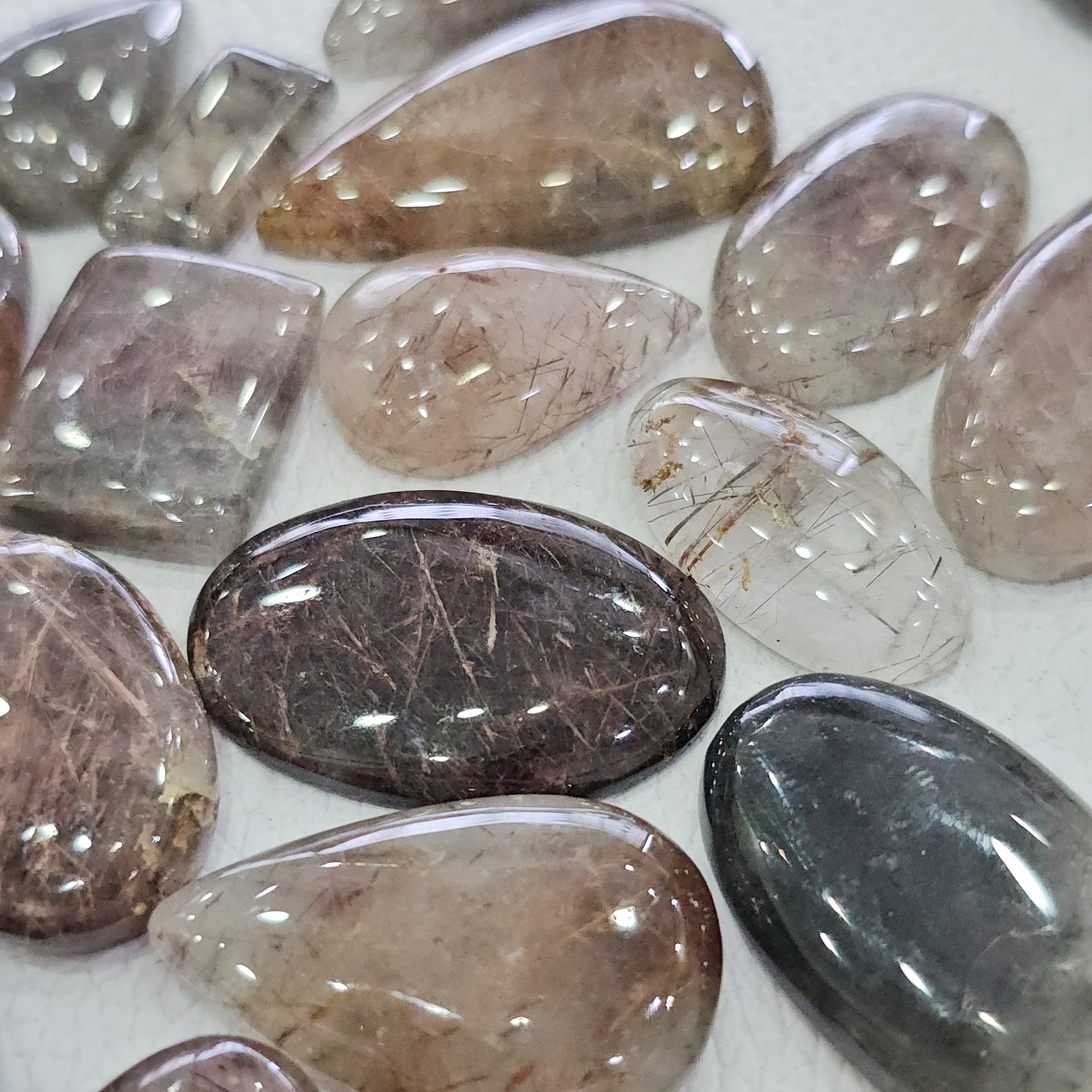 500 Grams Natural Copper Needle Rutile Gemstones | 15–40mm | 100–120 Pcs | Mixed Shapes - The LabradoriteKing