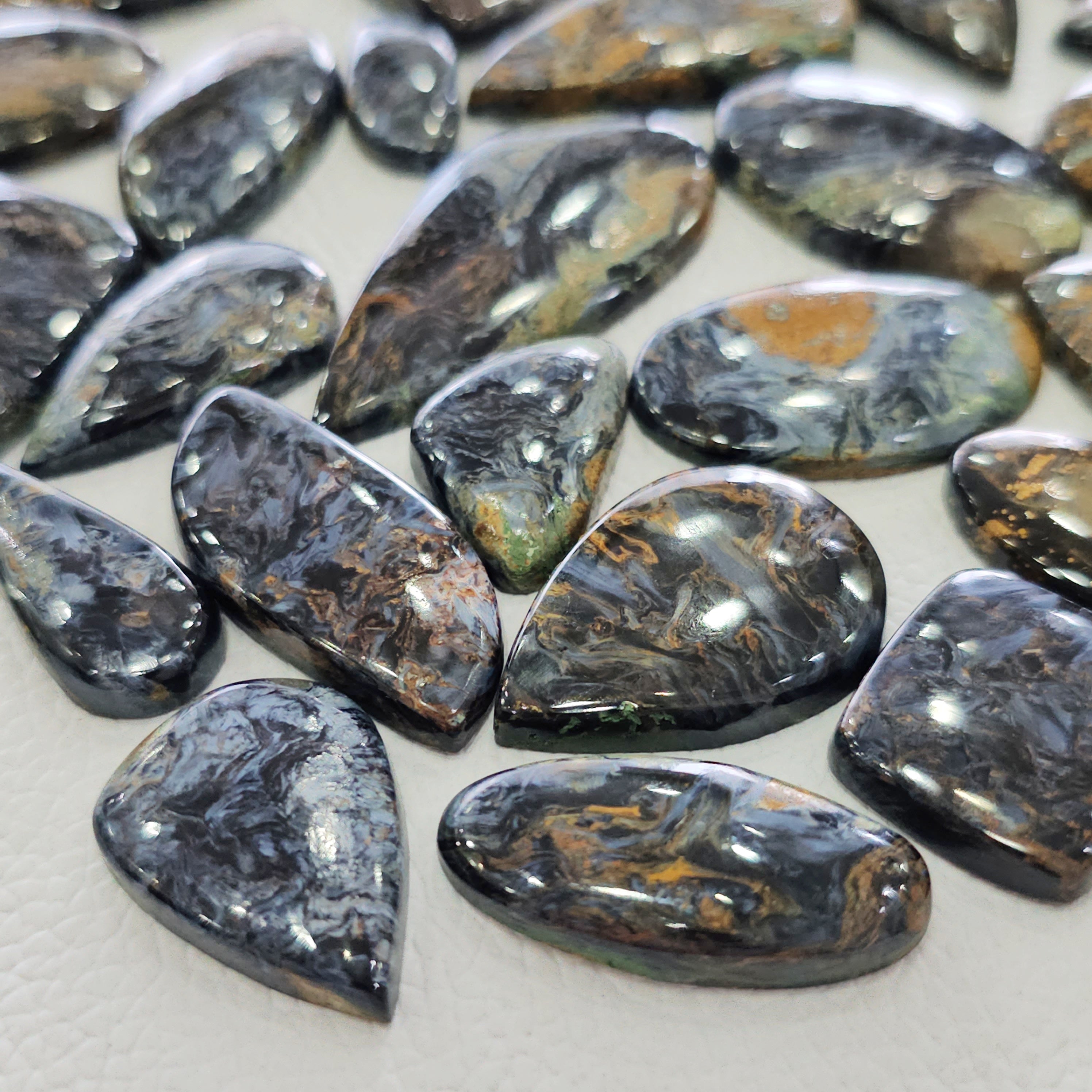 100 Grams Natural Pietersite Gemstones | 15–45mm | 20–25 Pcs | Mixed Shapes - The LabradoriteKing