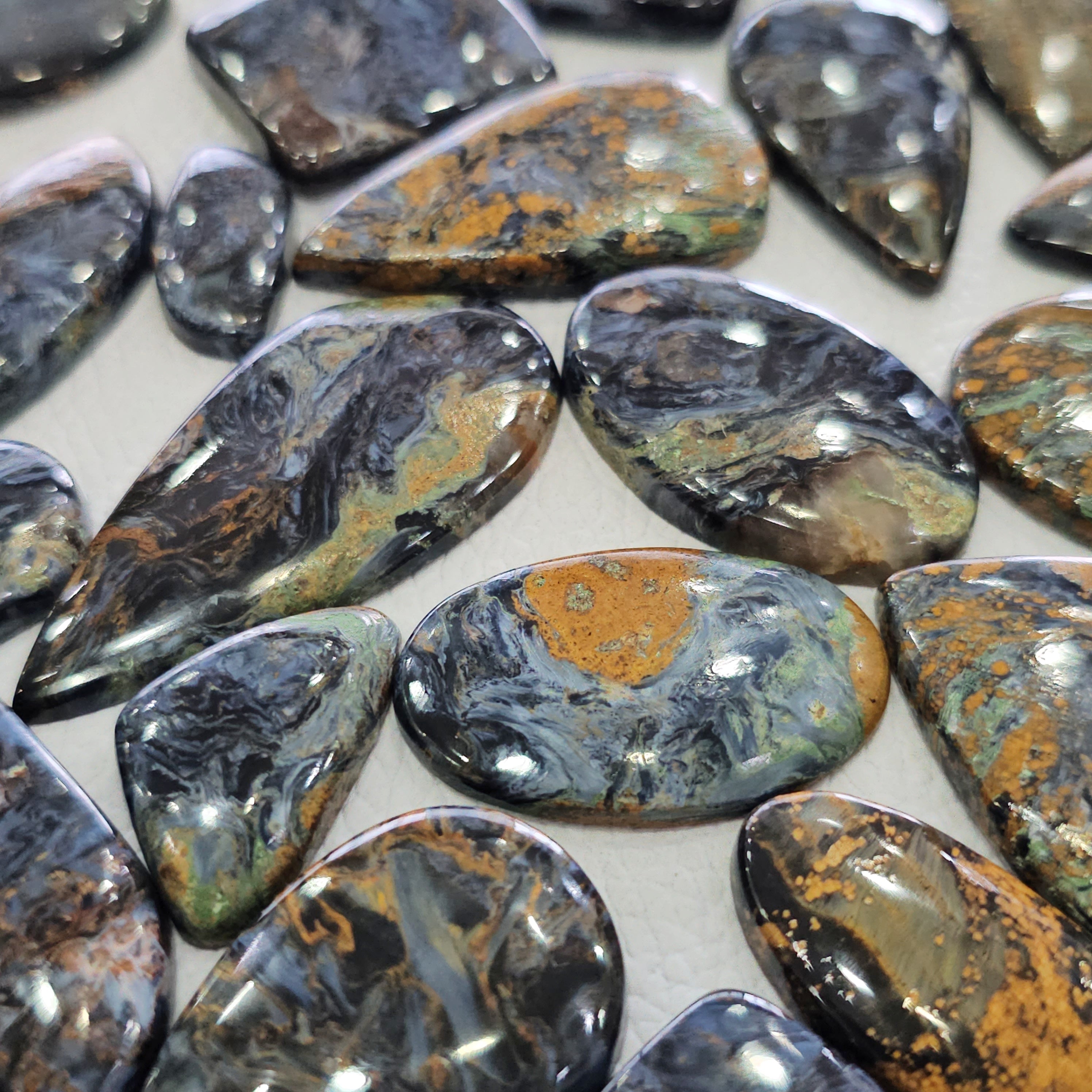 100 Grams Natural Pietersite Gemstones | 15–45mm | 20–25 Pcs | Mixed Shapes - The LabradoriteKing