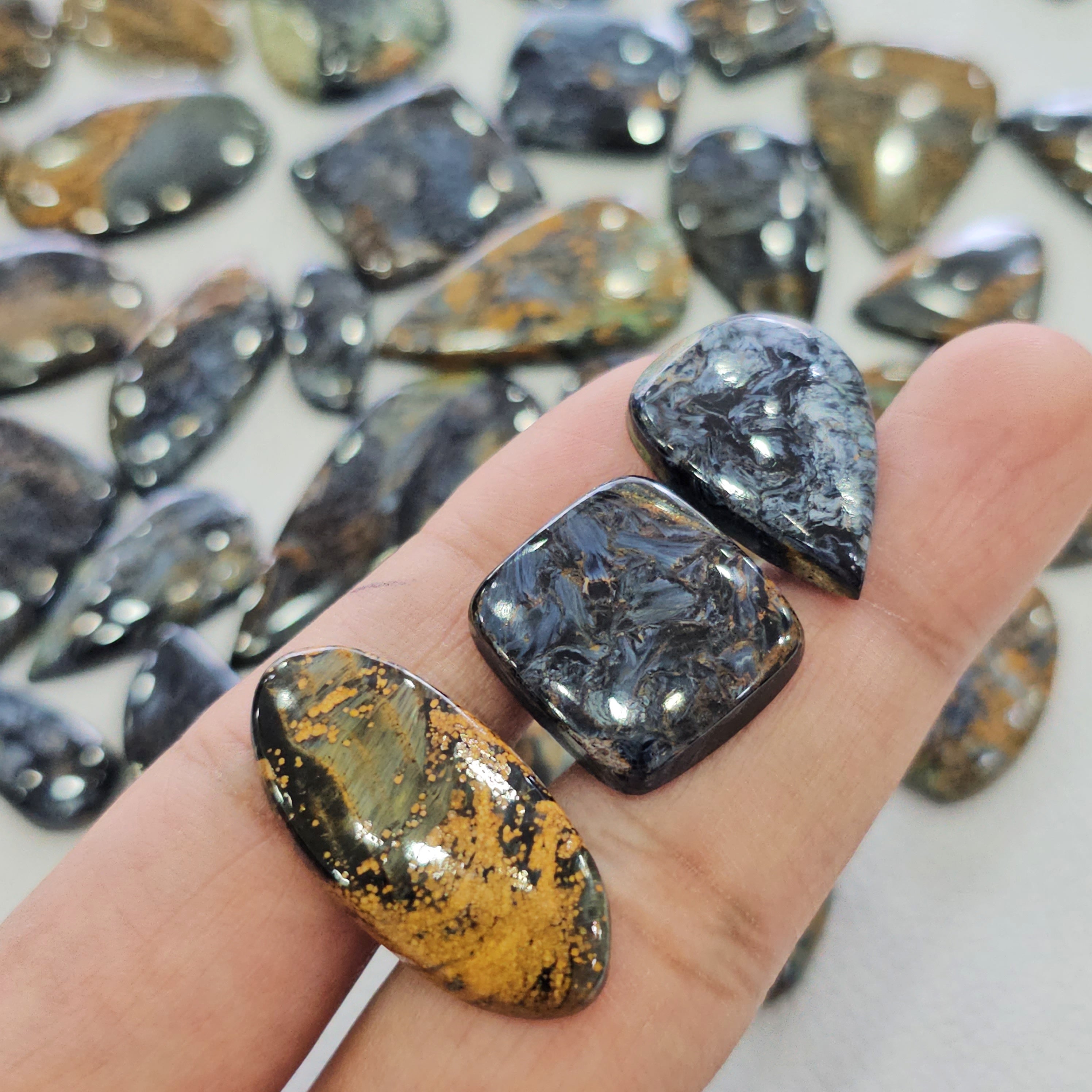 100 Grams Natural Pietersite Gemstones | 15–45mm | 20–25 Pcs | Mixed Shapes - The LabradoriteKing