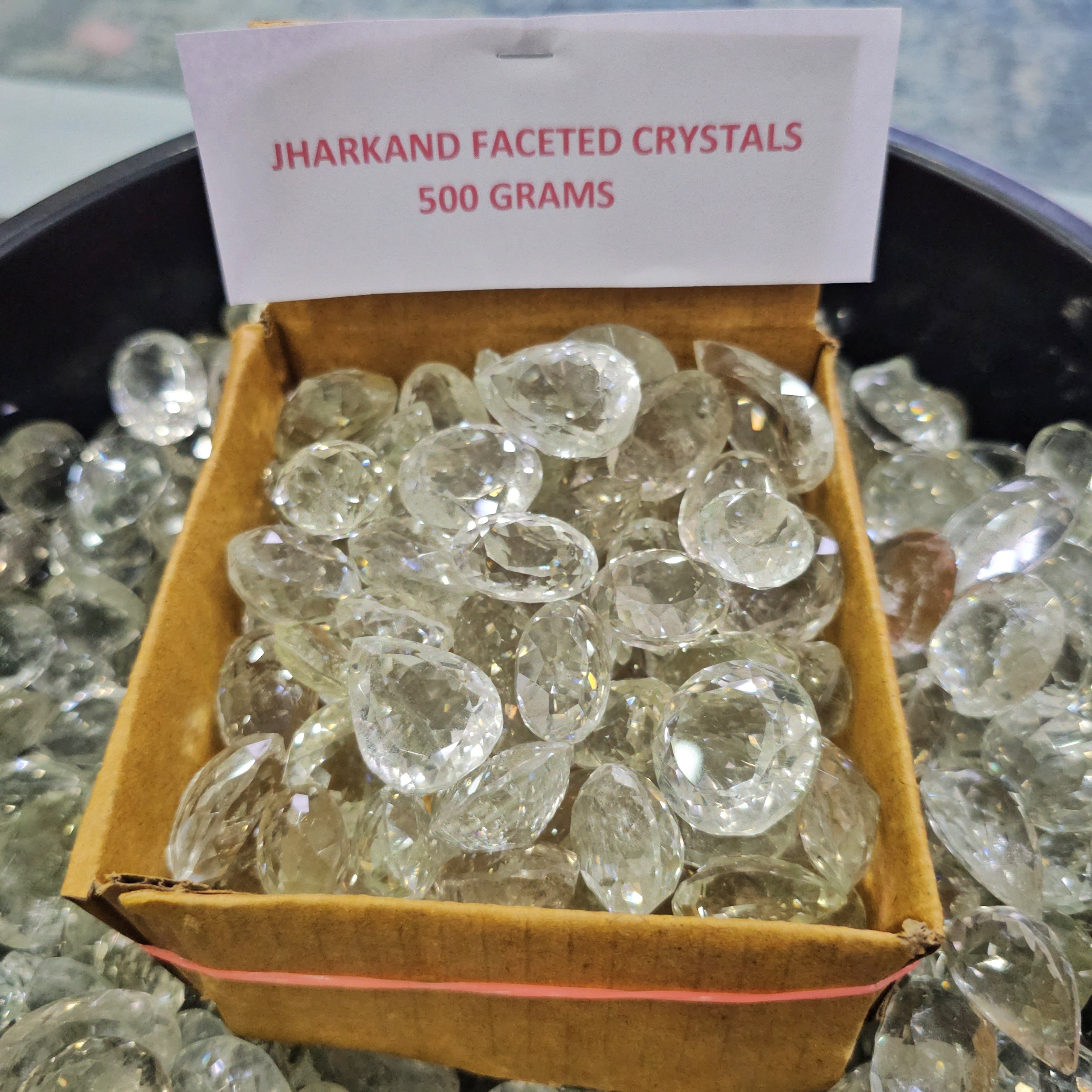 500 Grams of Jharkand Clear quartz faceted | Untreated what so ever | 20–40mm | 50–60 Pcs - The LabradoriteKing