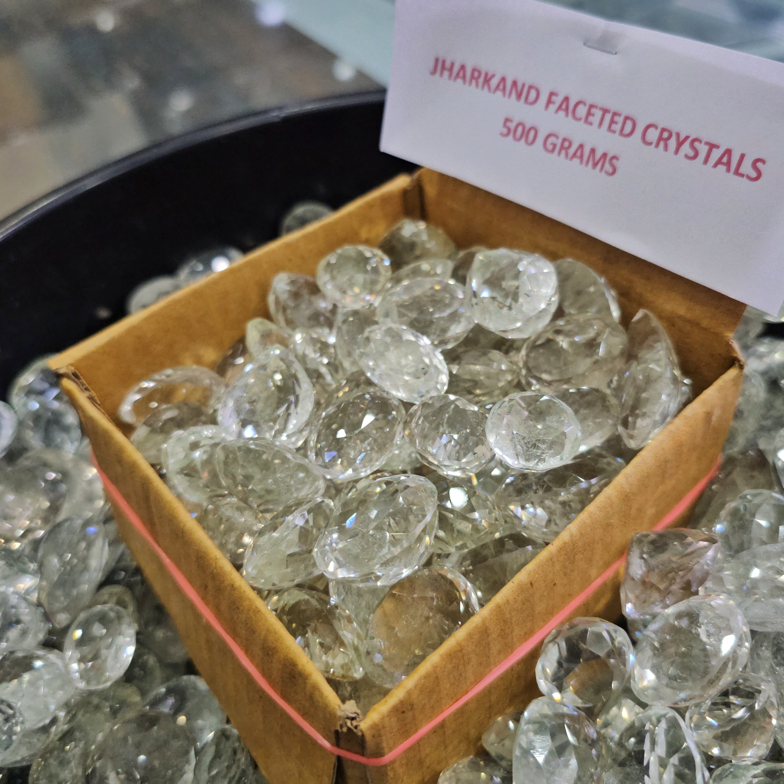 500 Grams of Jharkand Clear quartz faceted | Untreated what so ever | 20–40mm | 50–60 Pcs - The LabradoriteKing