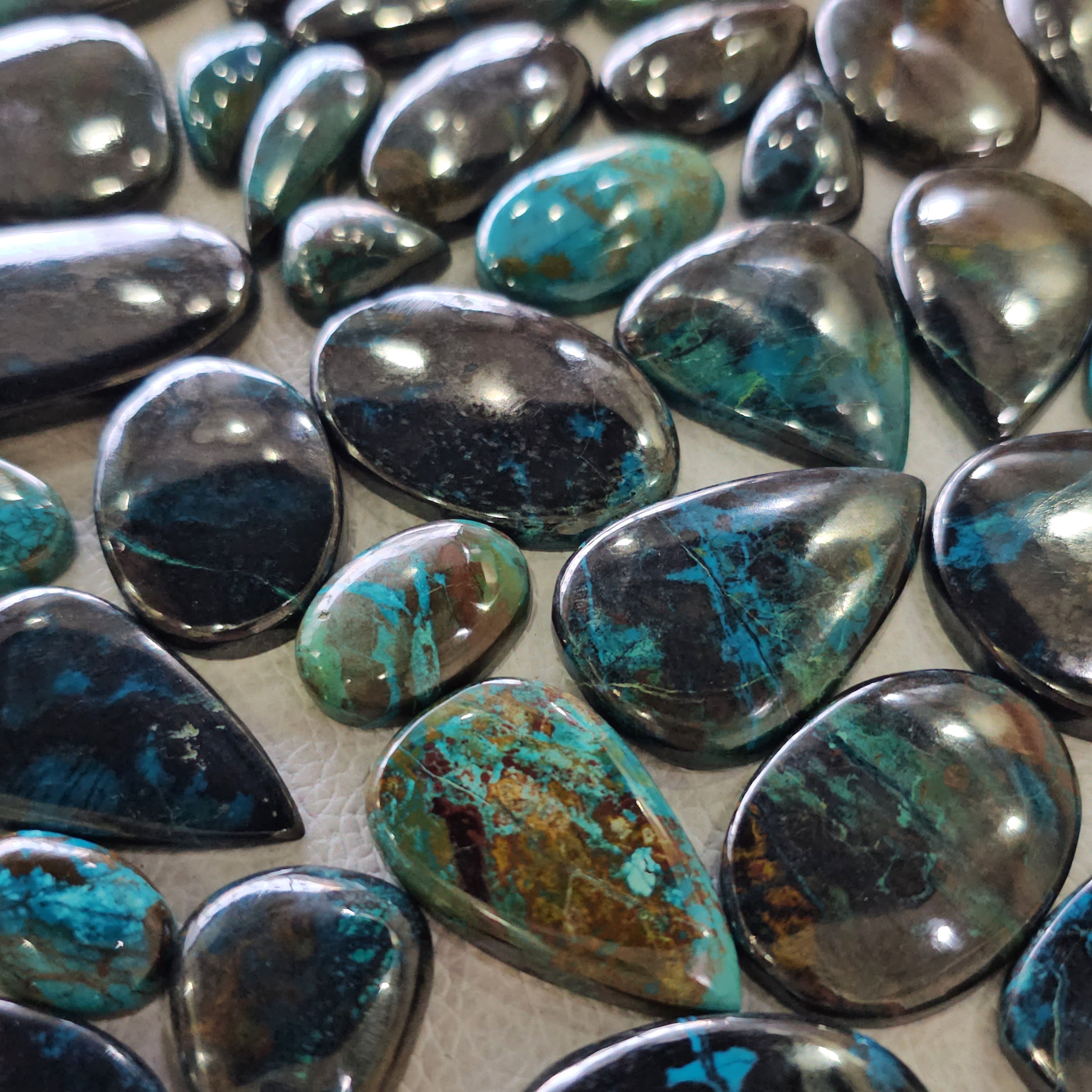 500 Grams of Natural Shattuckite (Combination of Azurite, Malachite, Chrysocolla & Dioptase) Cabochons | 25β50mm | 40β50 Pcs | - The LabradoriteKing