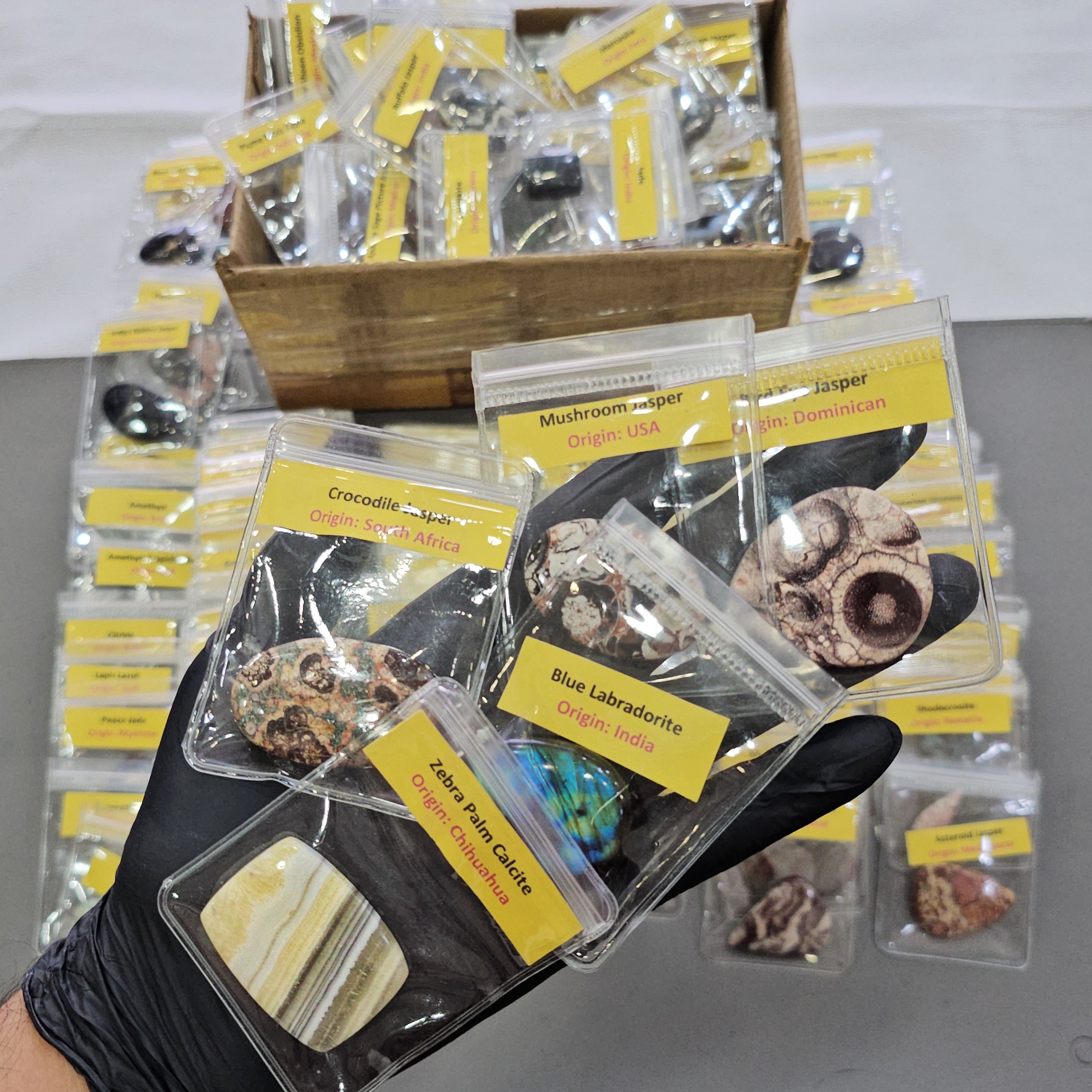 Mega 160 PCS Gemstone Collection Box – 160 Unique Cabochons with Names & Origins - The LabradoriteKing