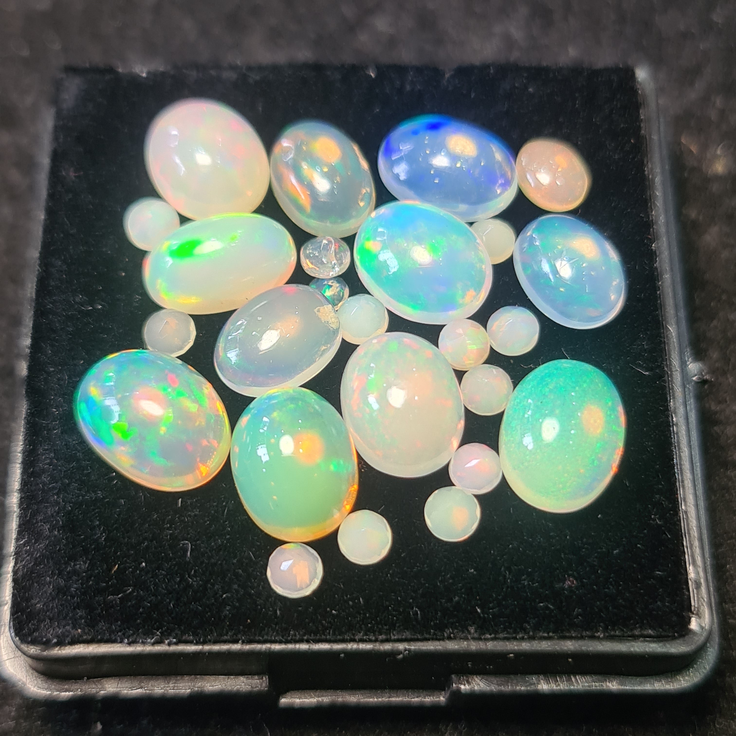 25Pcs of Natural Ethopian Opal Cabochons | 3–10mm | Shape-Mix - The LabradoriteKing