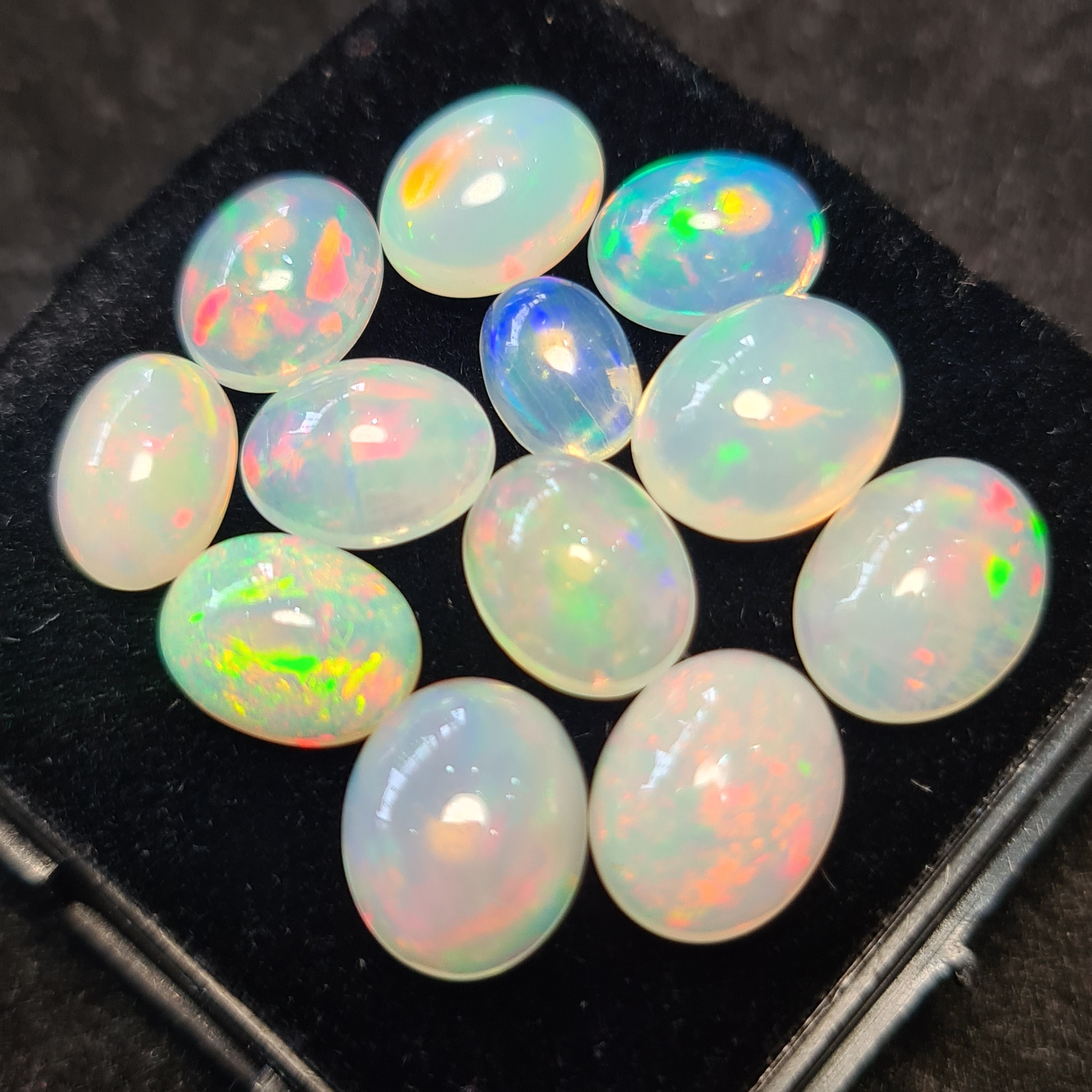 12Pcs of Natural Ethopian Opal Cabochons | 7–10mm | Shape-Oval - The LabradoriteKing