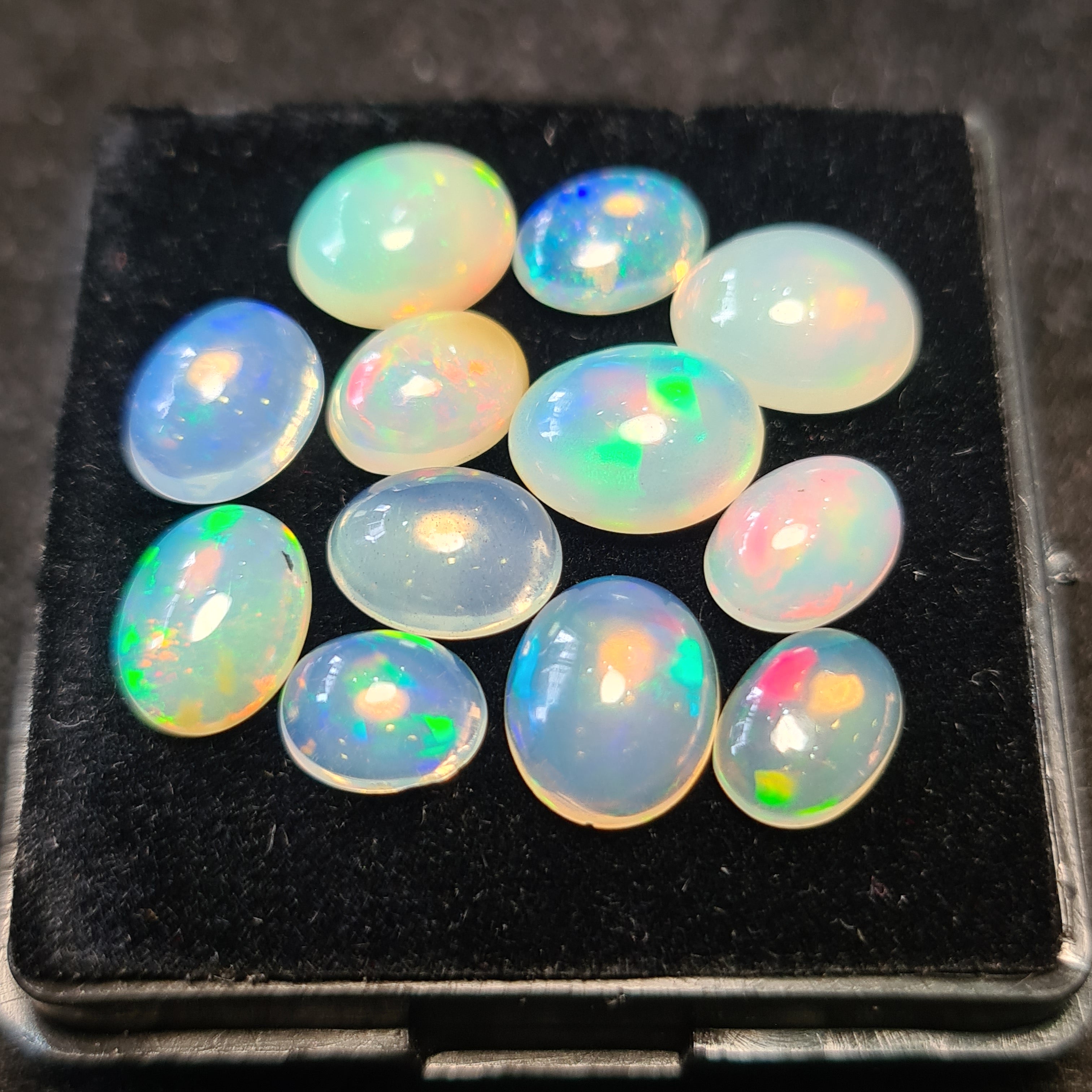 12Pcs of Natural Ethopian Opal Cabochons | 7–10mm | Shape-Oval - The LabradoriteKing