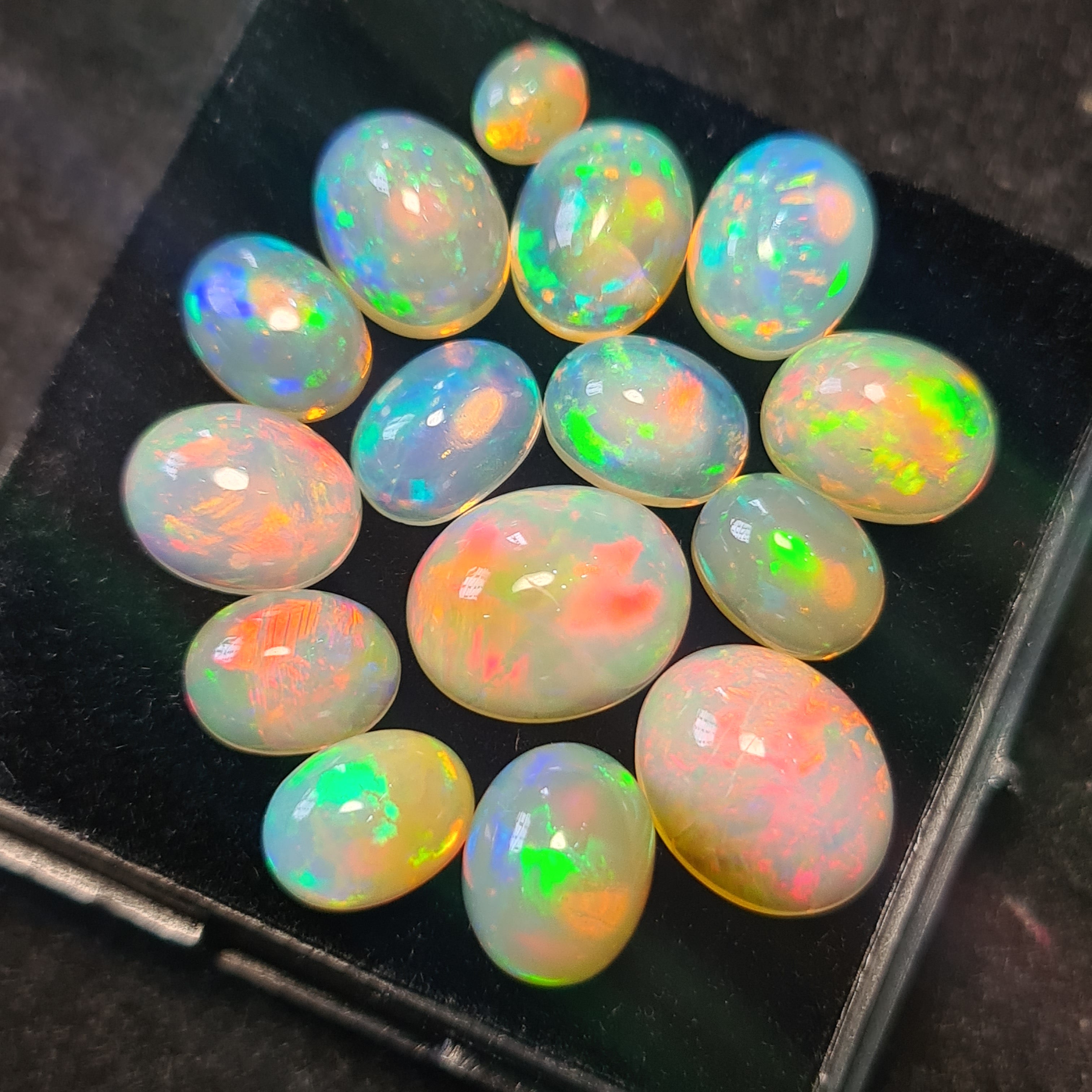 15Pcs of Natural Ethopian Opal Cabochons | 5–11mm | Shape-Oval - The LabradoriteKing