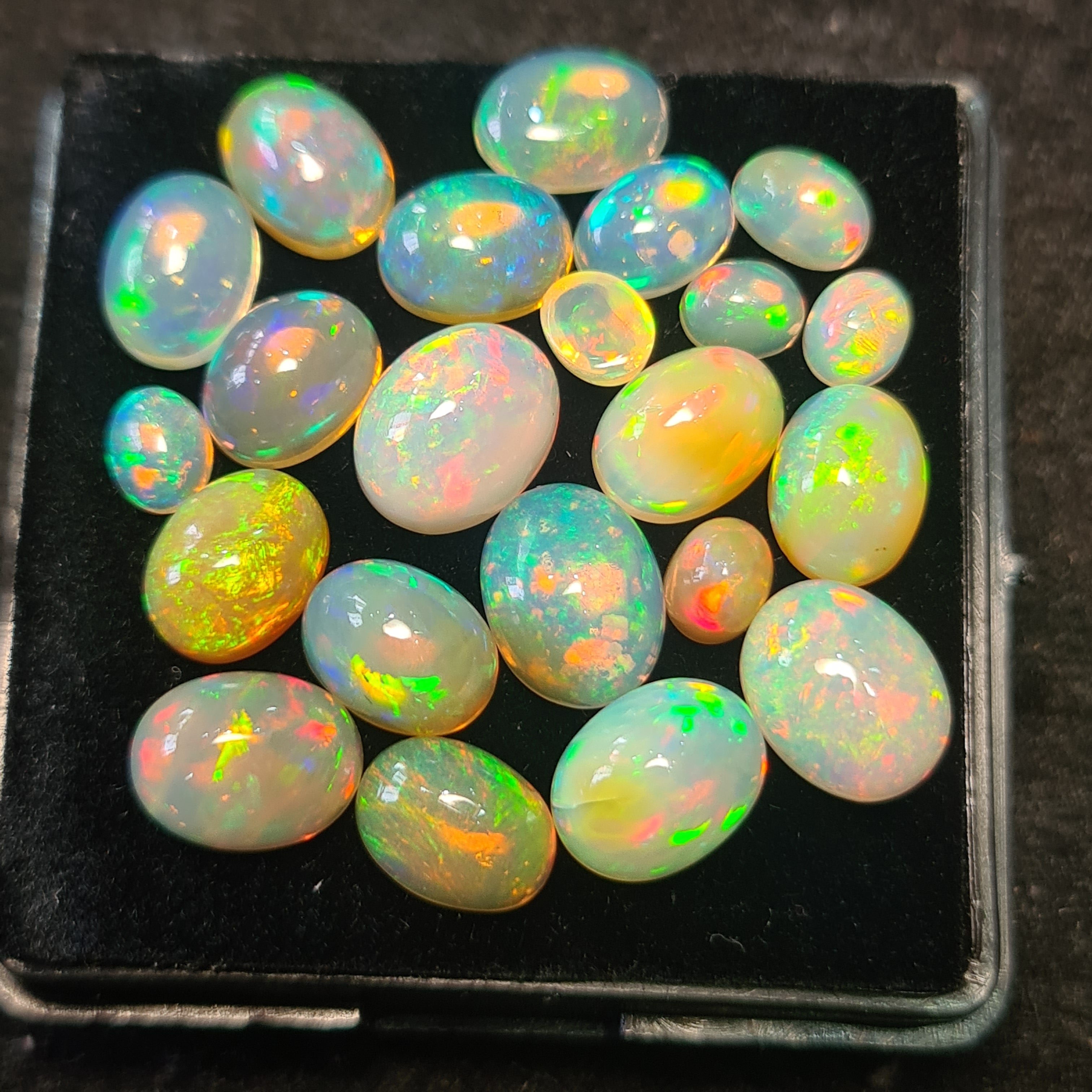 22Pcs of Natural Ethopian Opal Cabochons | 5–10mm | Shape-Oval - The LabradoriteKing