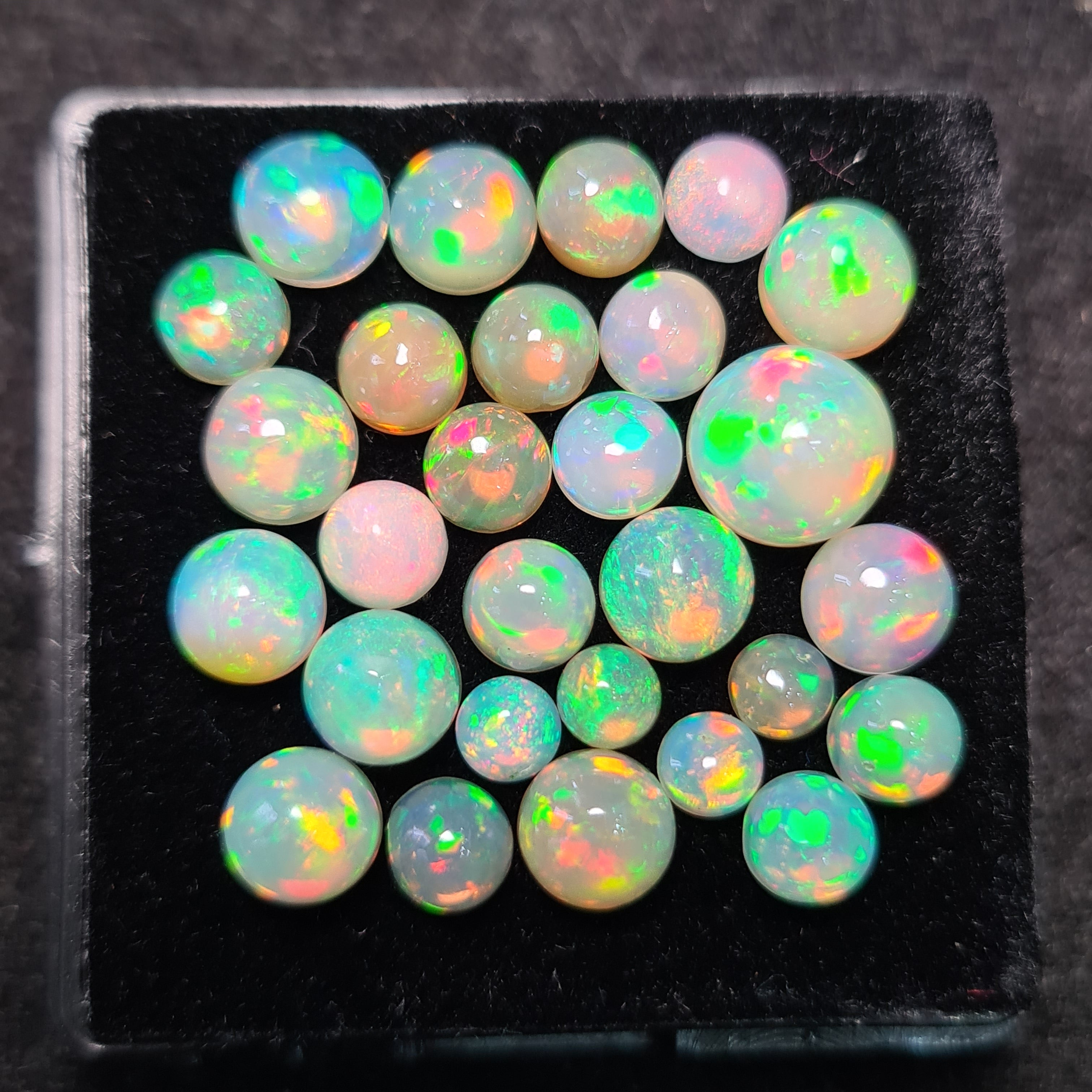 28Pcs of Natural Ethopian Opal Cabochons | 4–8mm | Shape-Round - The LabradoriteKing