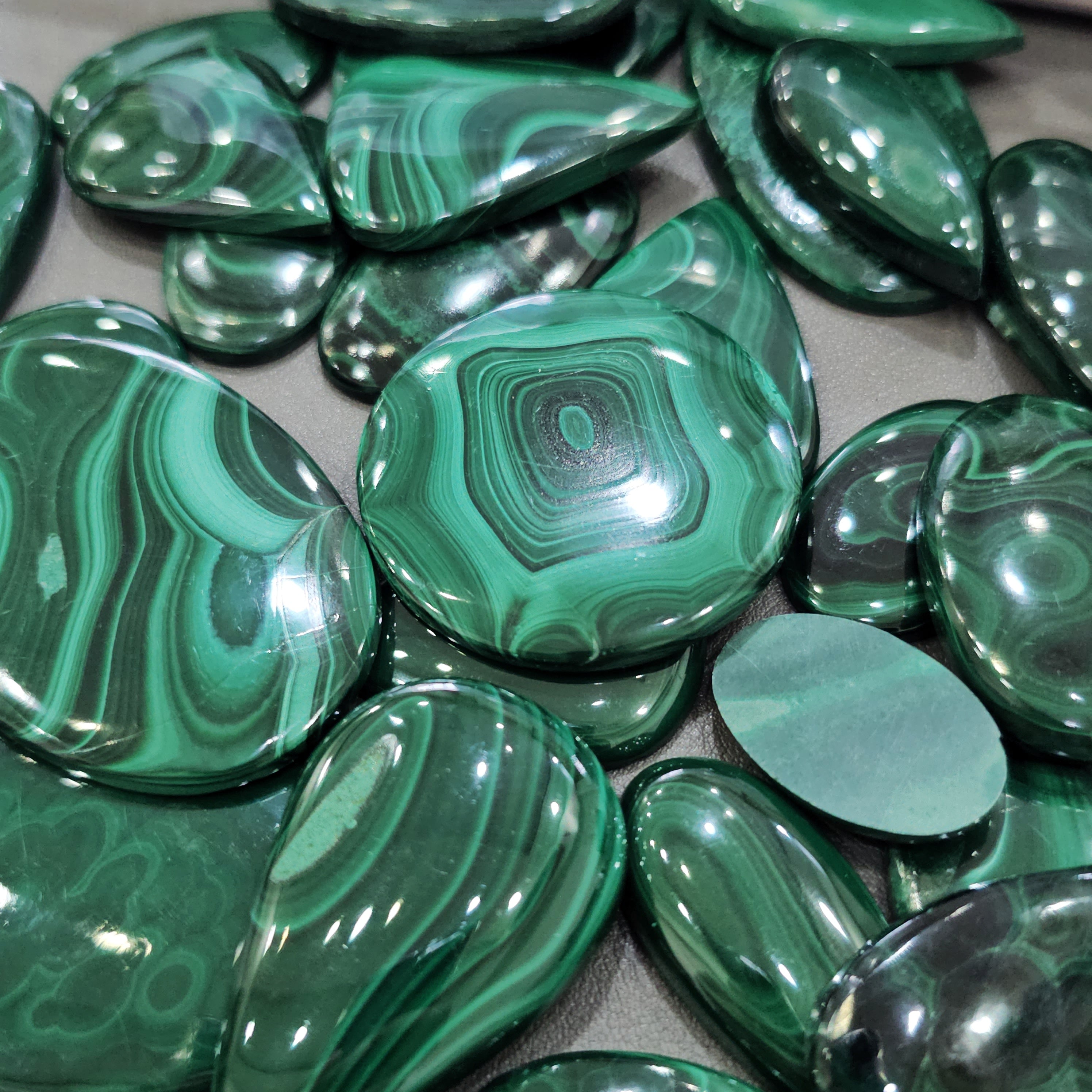 500 Grams Natural Dark Shade Malachite Stones | 30–40 Pcs | 25–60mm - The LabradoriteKing