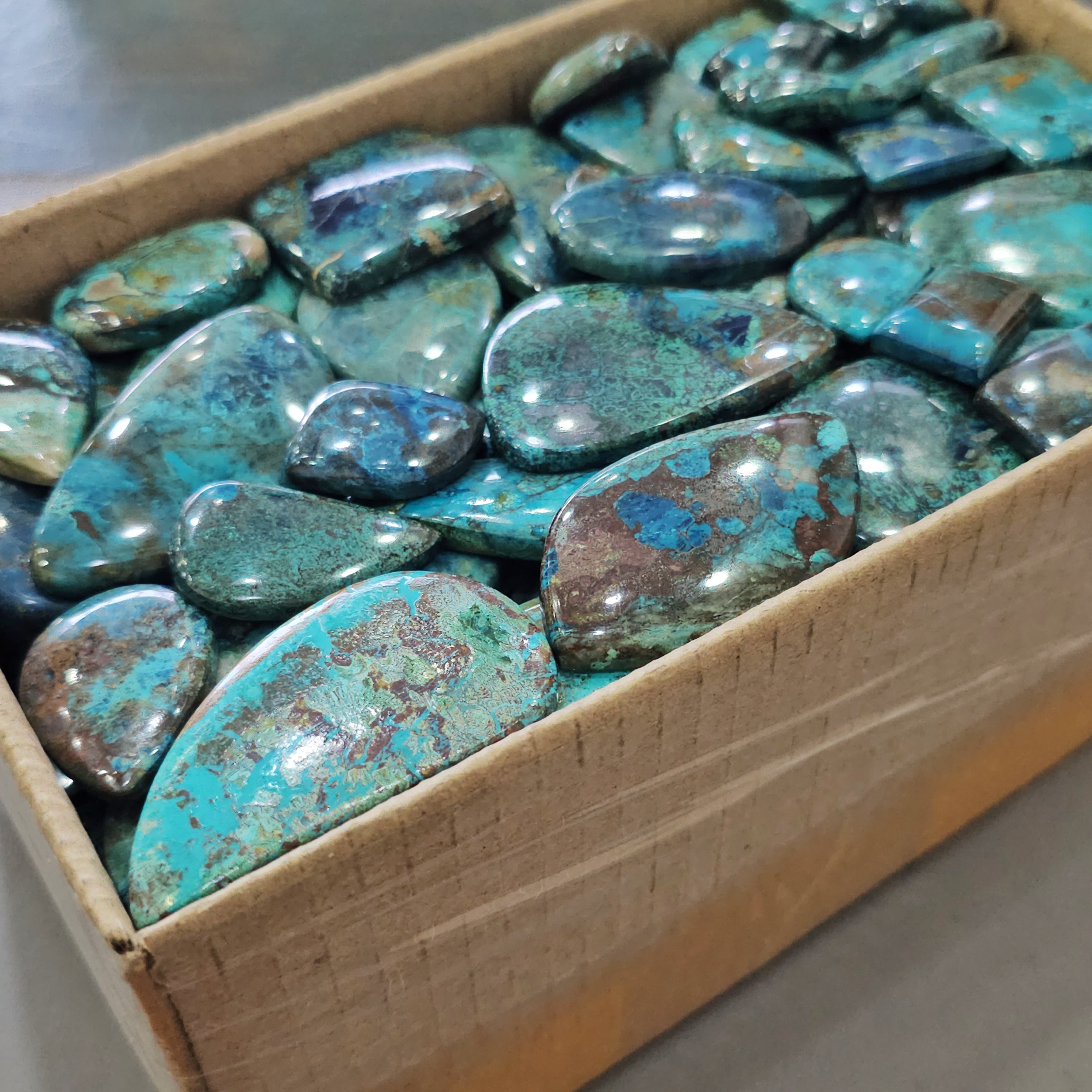 500Gram of Chrysocolla Cabochons | 70-80 Pcs |15-55mm - The LabradoriteKing