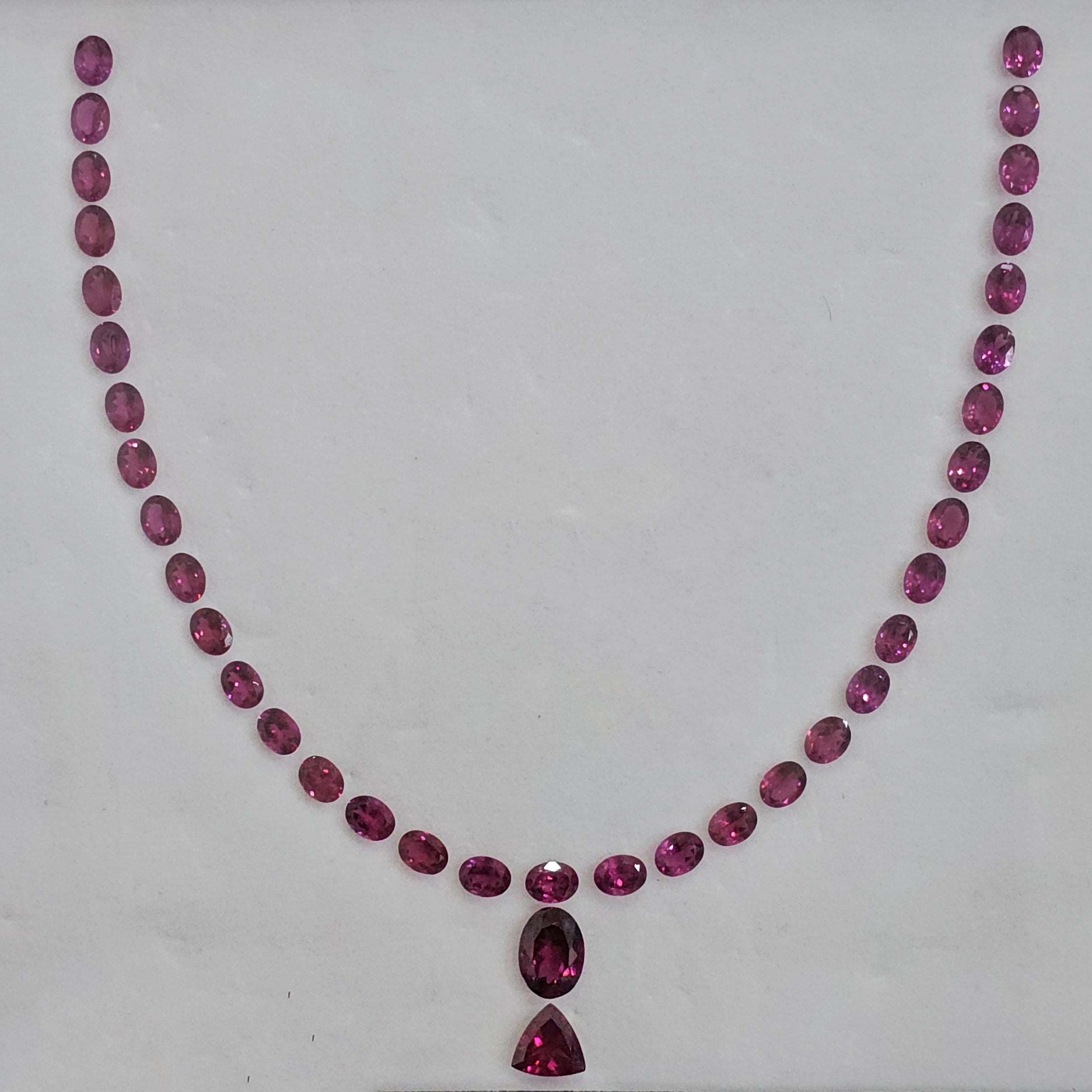 Layout Of Natural Rhodolite Garnet Faceted | 70 Cts | Size: 8-14mm