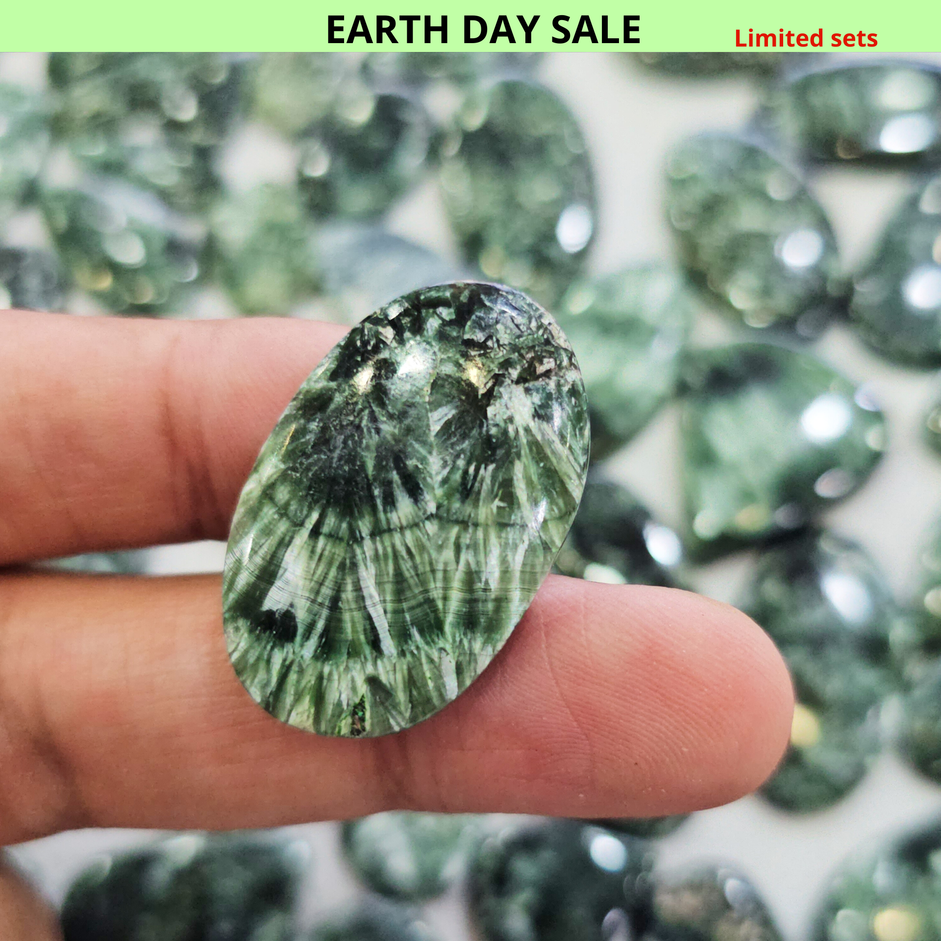 100g Natural Deep Green Seraphinite With Flass Gemstones | 15–18 Pieces (Approx.) | 15–40mm - The LabradoriteKing